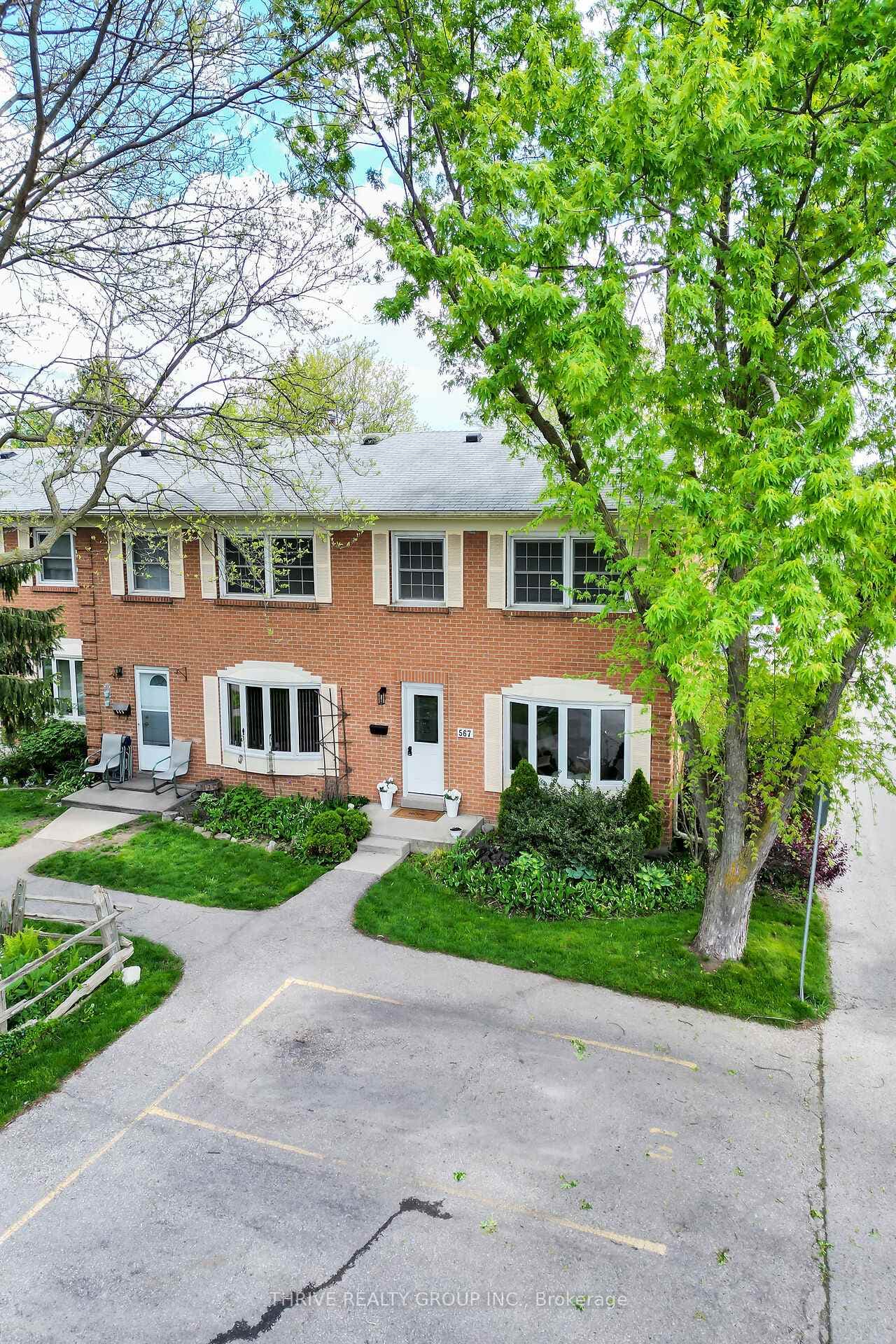 567 GAINSBOROUGH Road photo 37