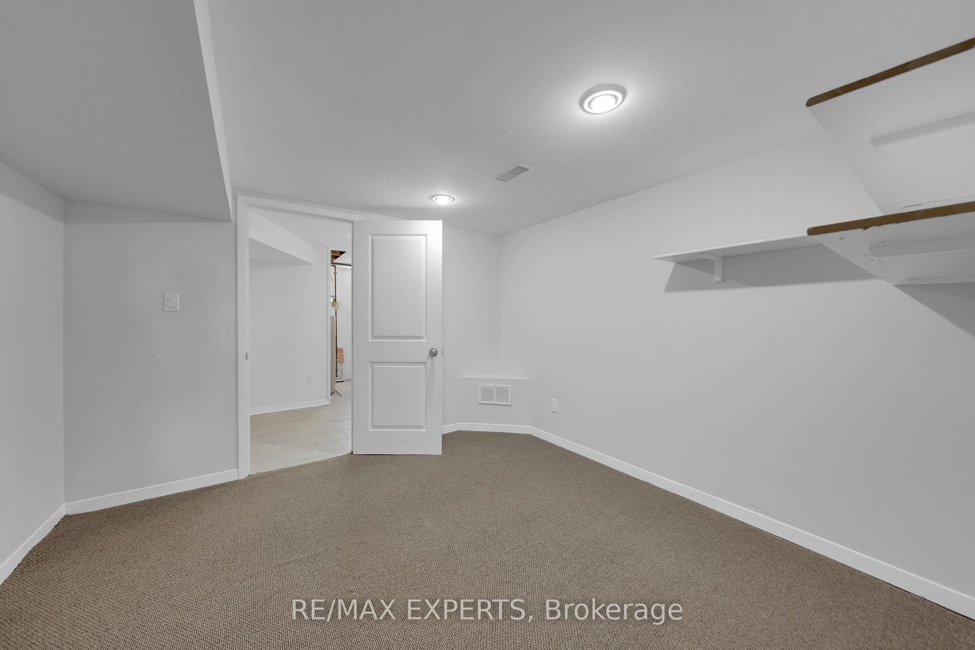 87 Eugenia Street Unit LOWER photo 18