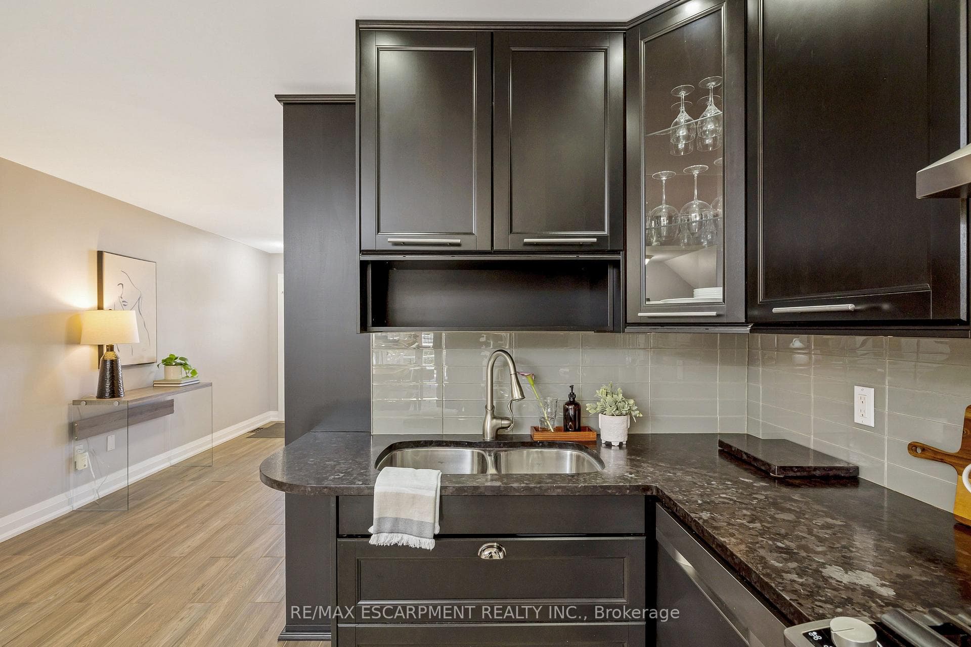 177 Riverwalk Place photo 9