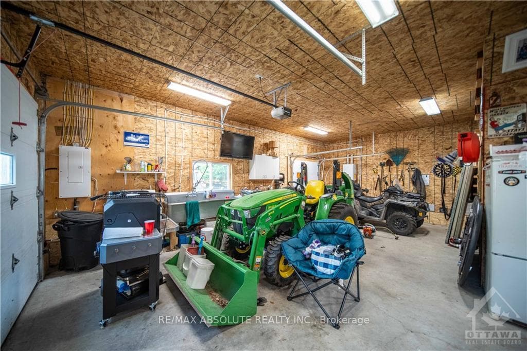 13822 CARRUTHERS Road photo 28