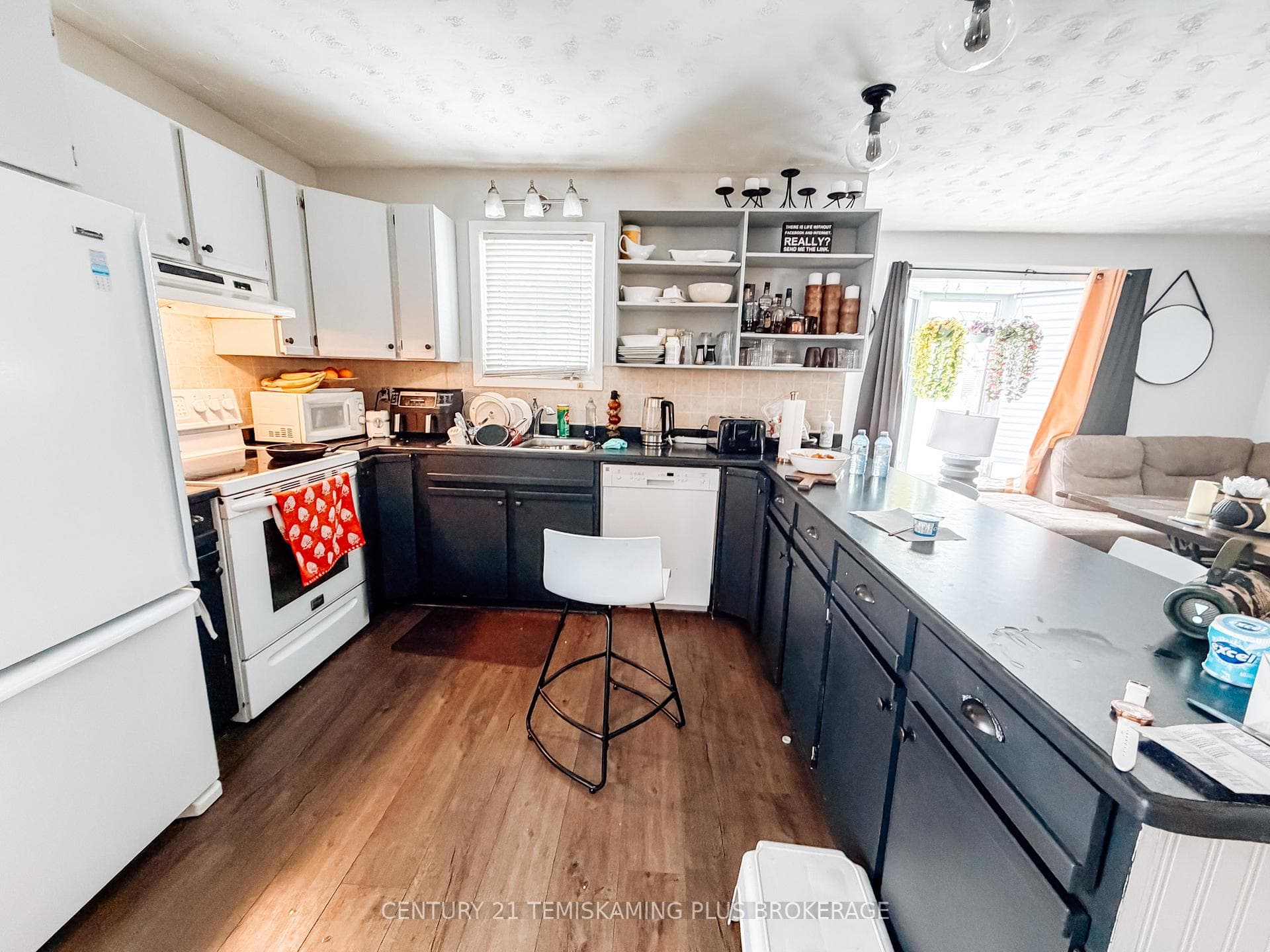 162 Rebecca Street photo 3