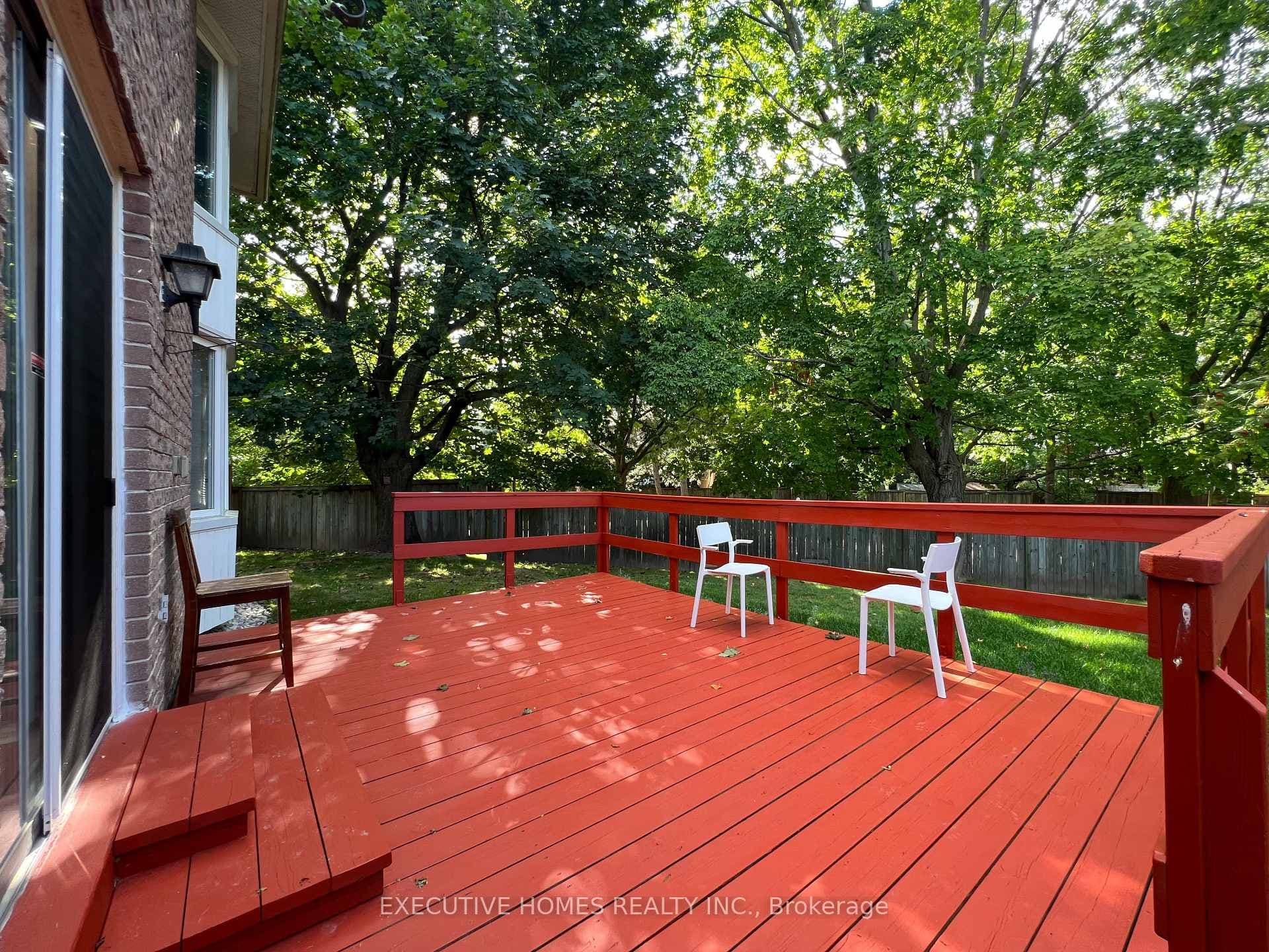 962 Raintree Lane photo 20