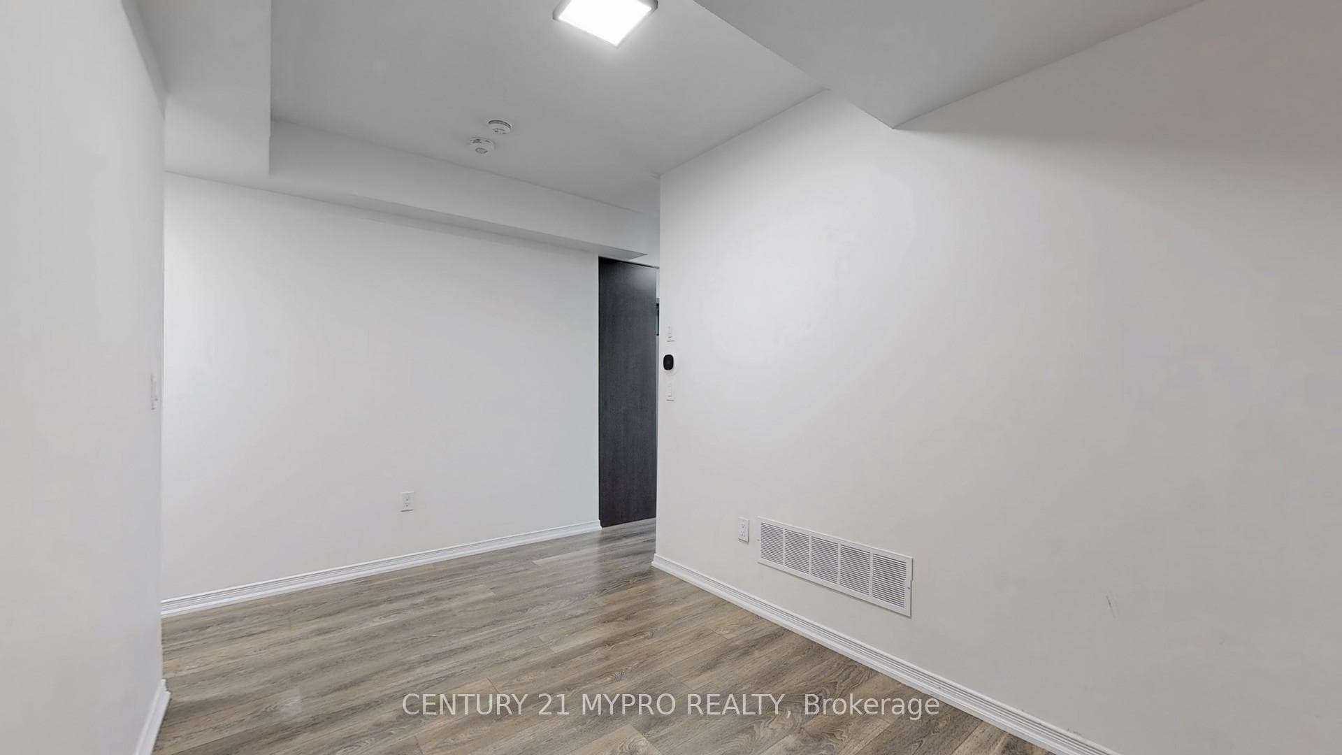 515 Kingbird Grove Unit 135 photo 33