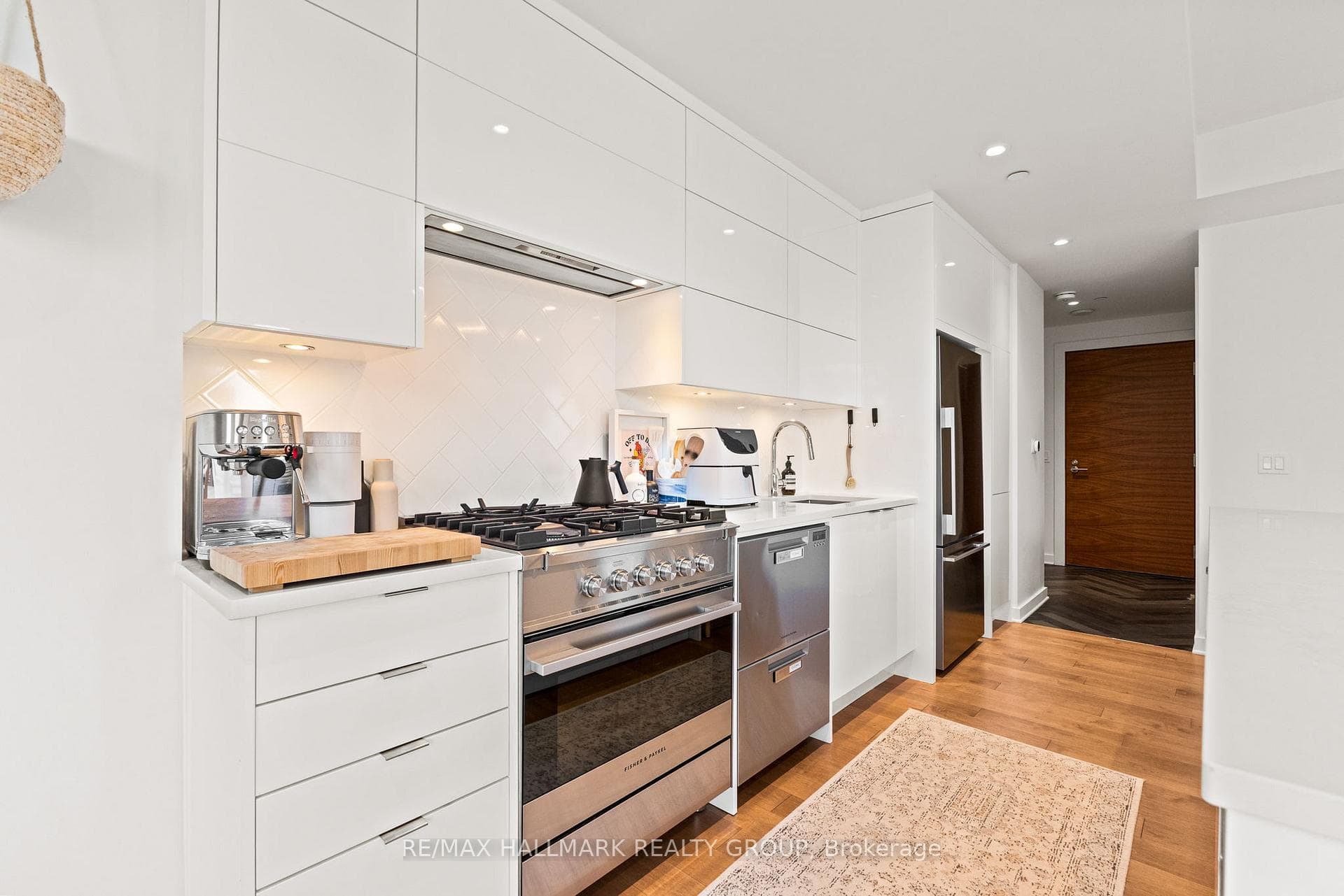 135 Barrette Street Unit 207 photo 11