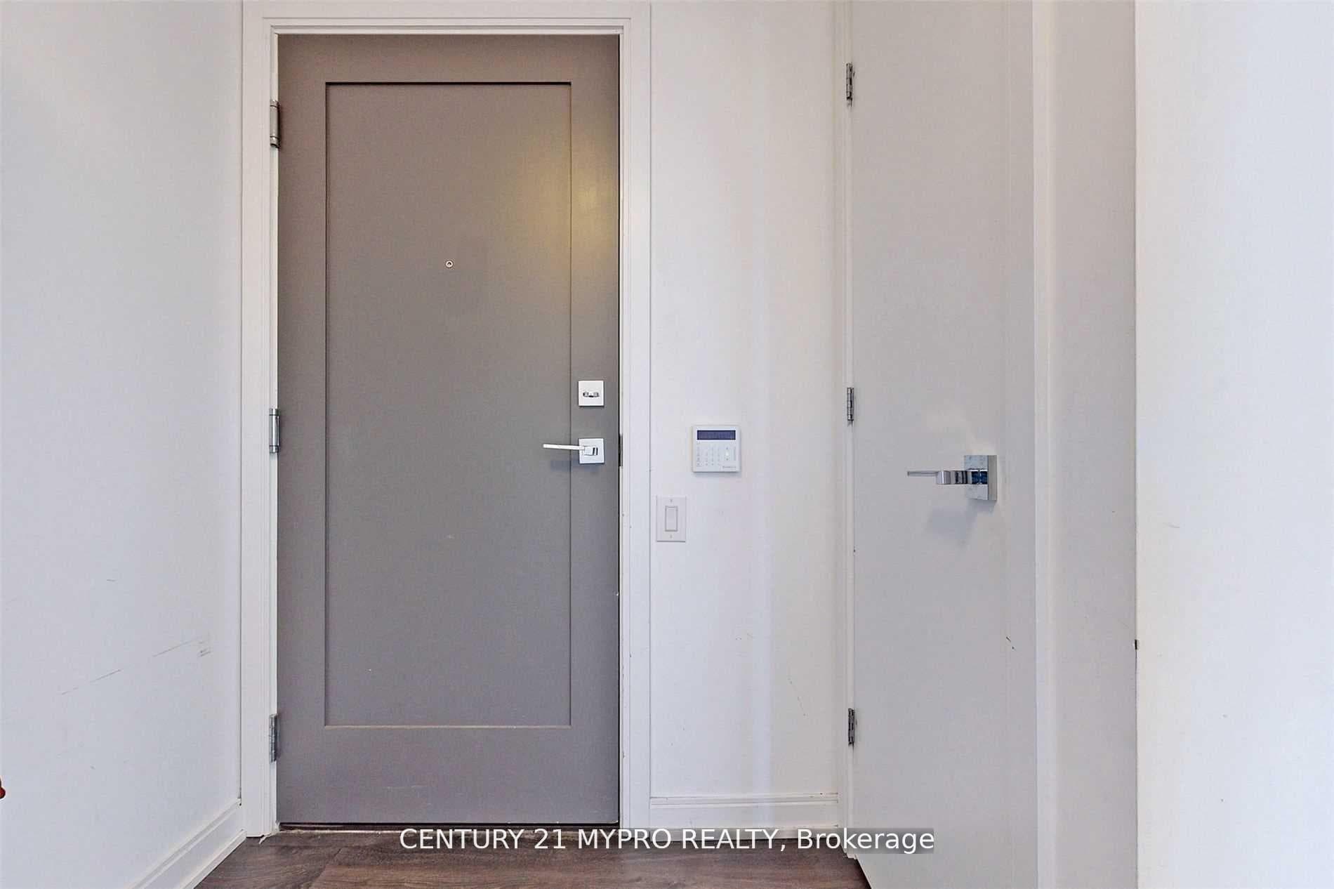 42 Charles Street Unit 3204 photo 2