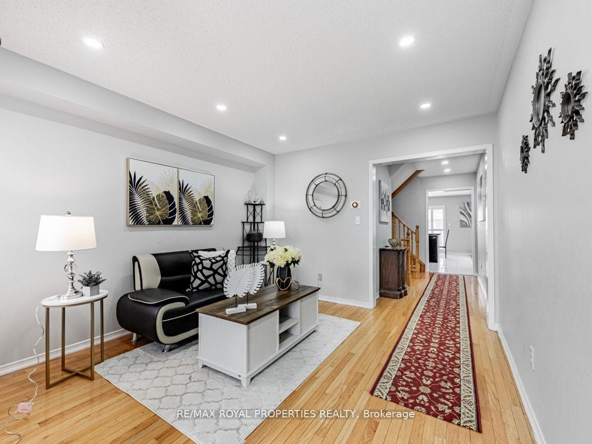 51 Boyd Crescent photo 5