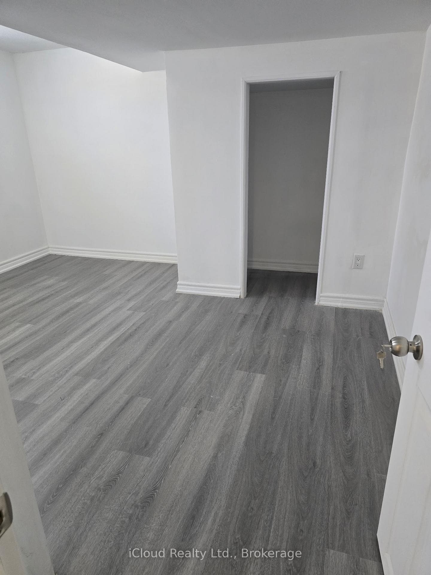 8 York Street Unit Bsmt photo 8
