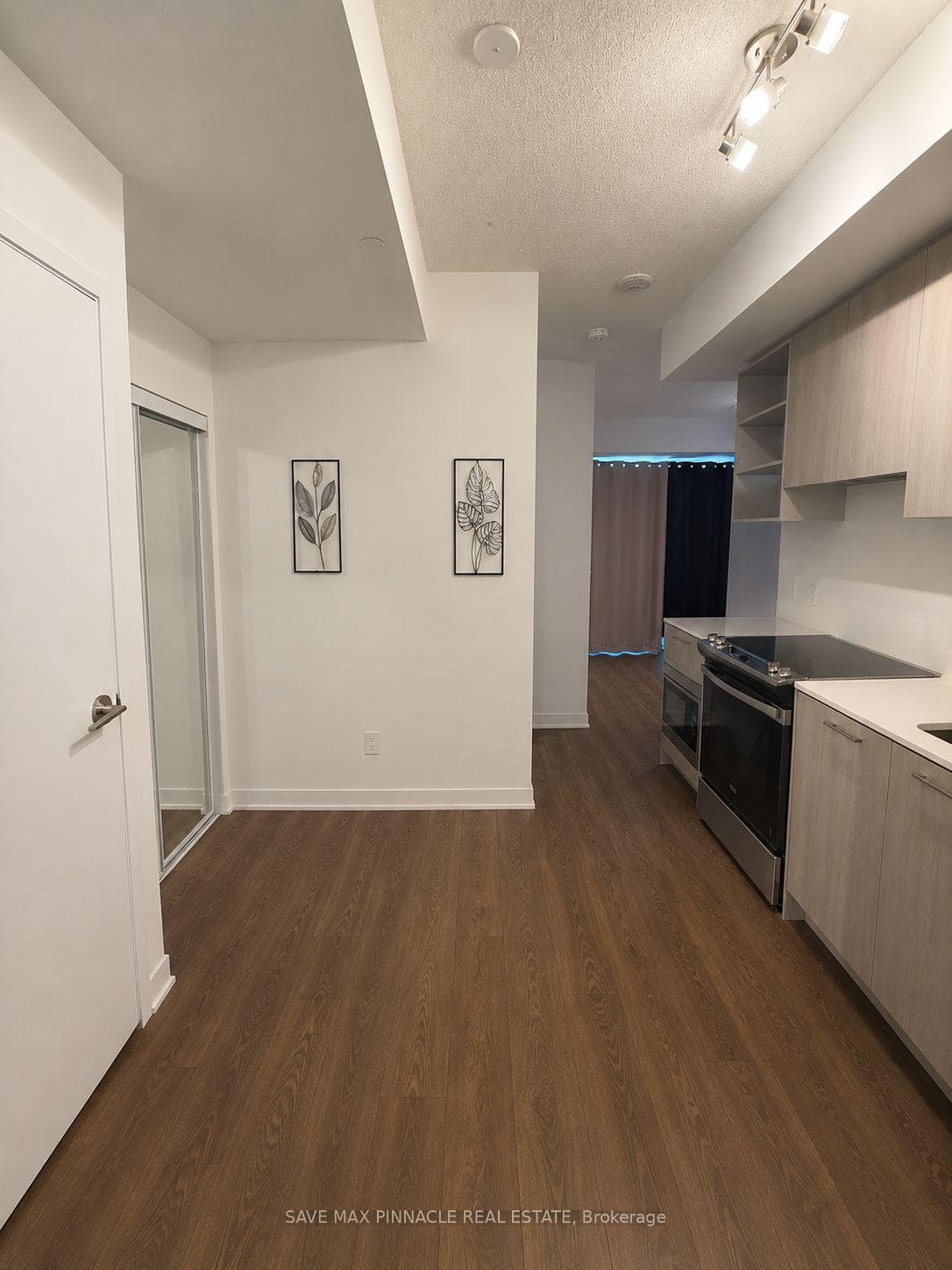260 Malta Avenue Unit 405 photo 8