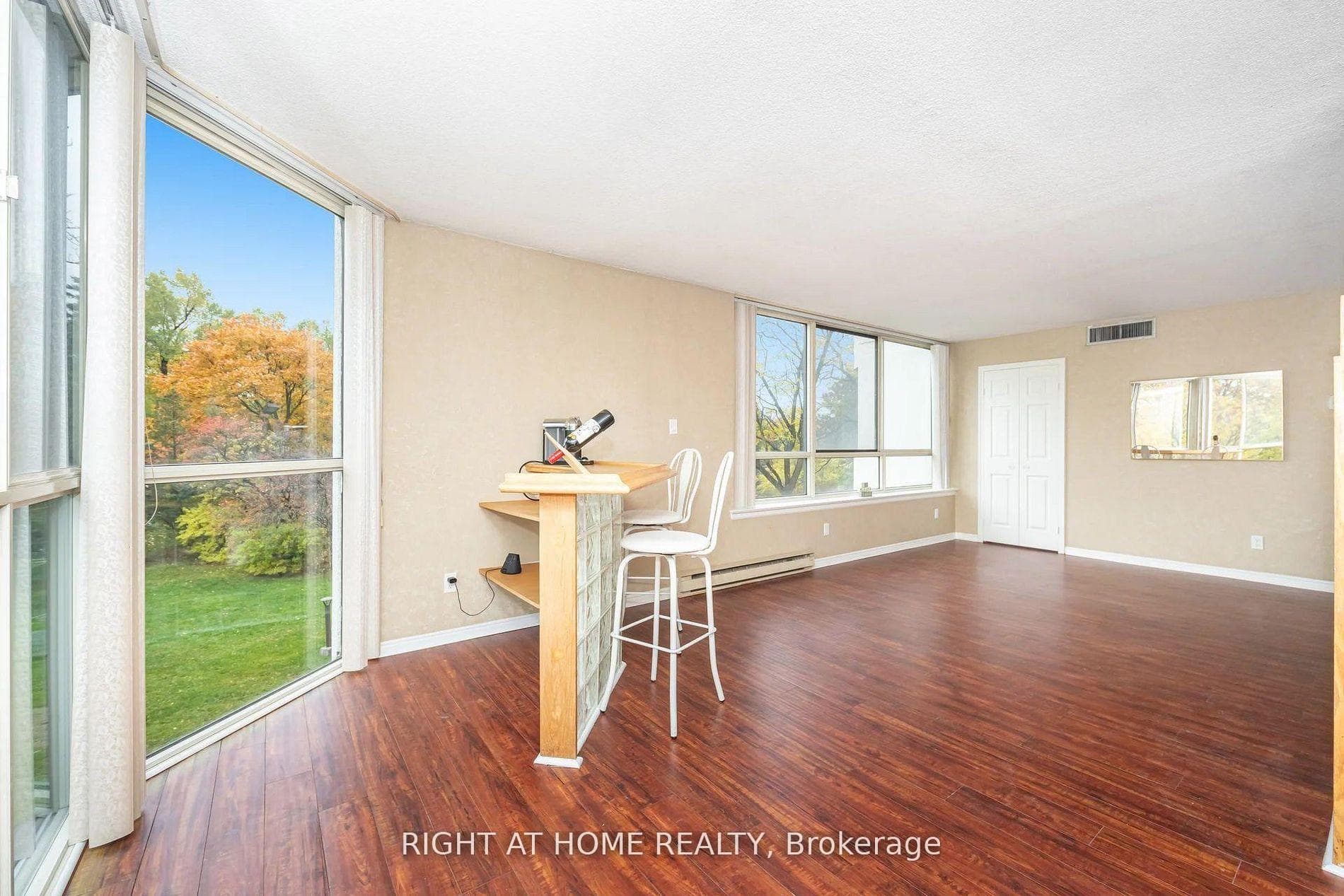1360 Rathburn Road Unit 208 photo 28