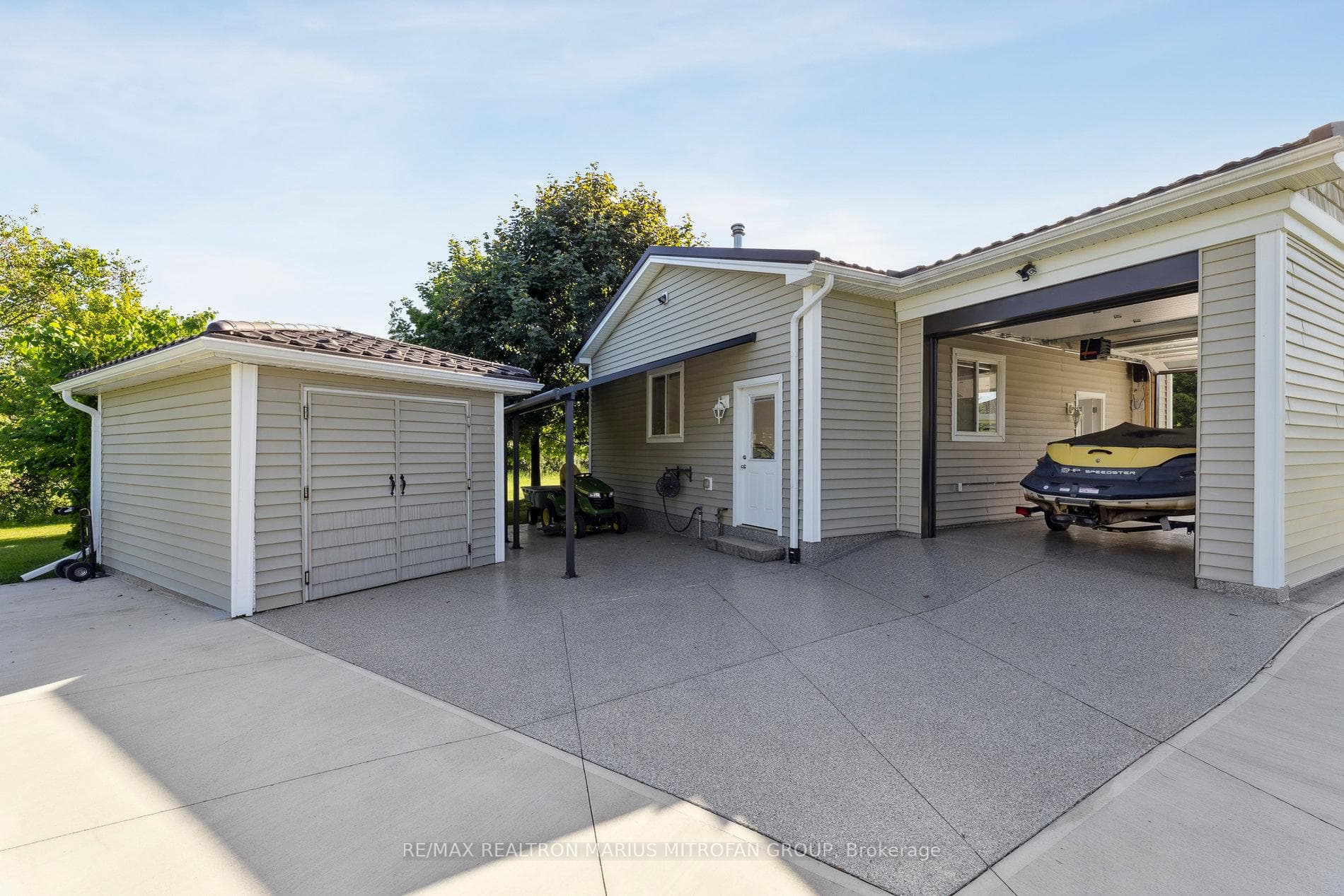 23 Steepleview Court photo 46