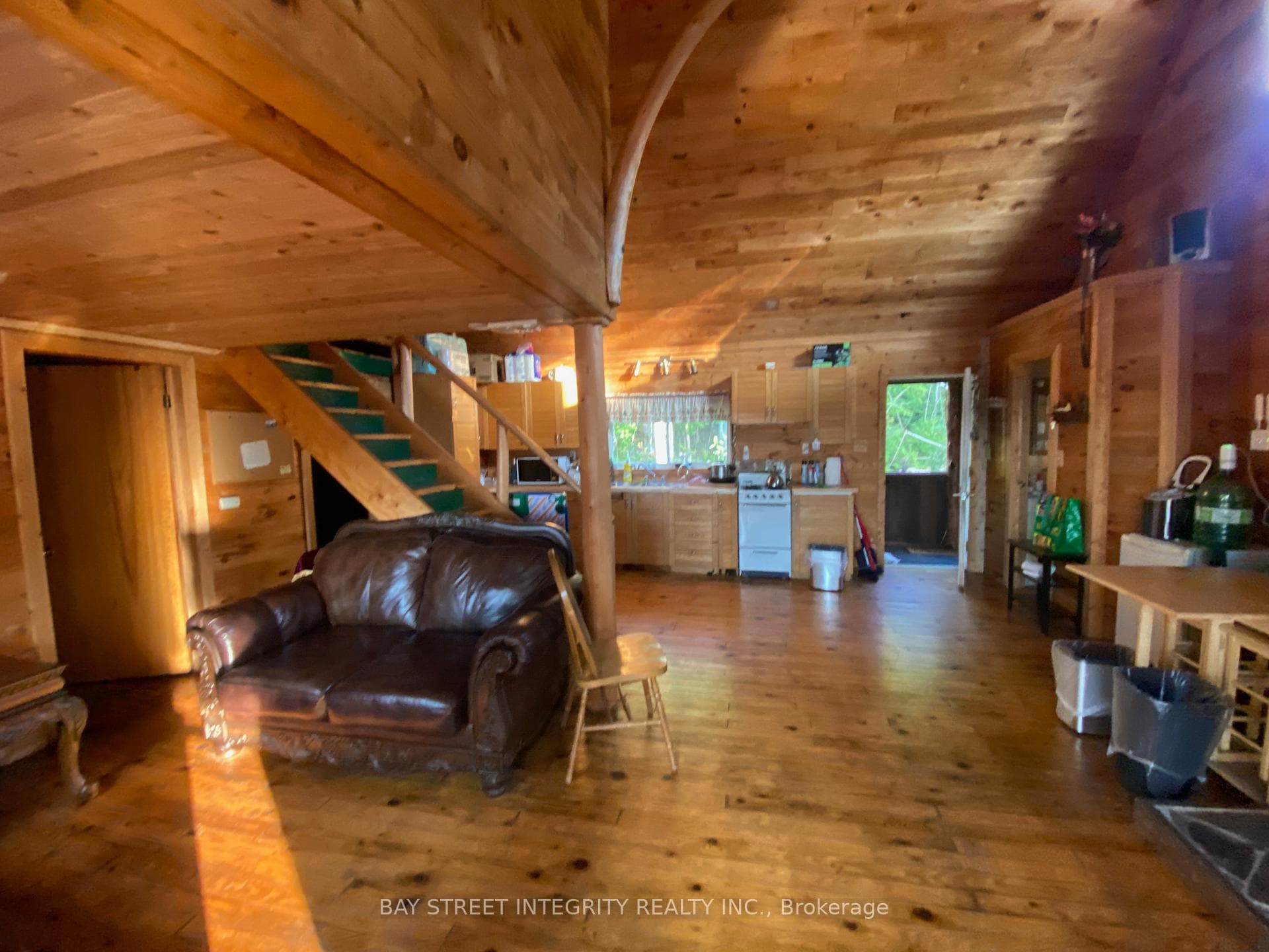 376 Faradale Court photo 35