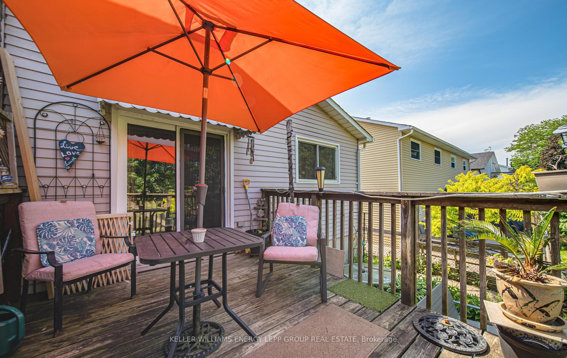 1267 Northmount Street photo 30