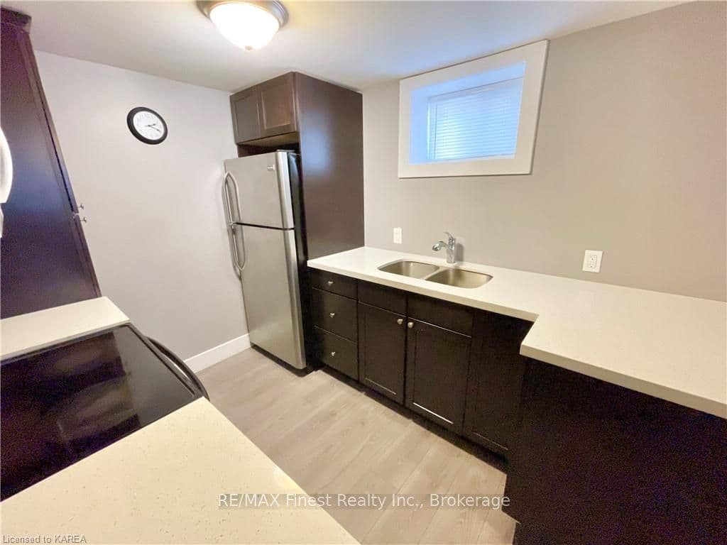 170 WILSON Street photo 26