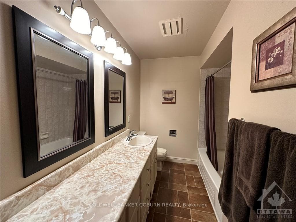 30 CRANBERRY Crescent photo 9