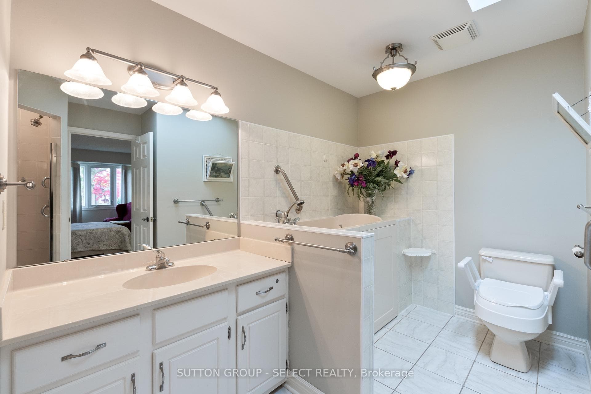 163 Pine Valley Drive Unit 28 photo 10