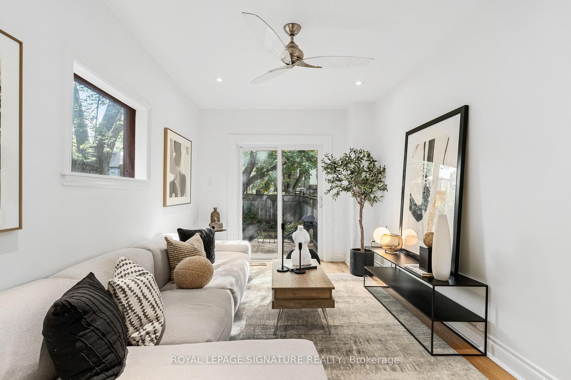 342 Logan Avenue photo 17