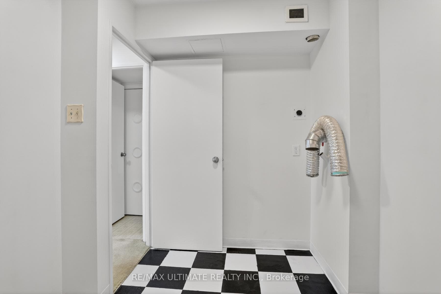 15 TORRANCE Road Unit 1003 photo 26