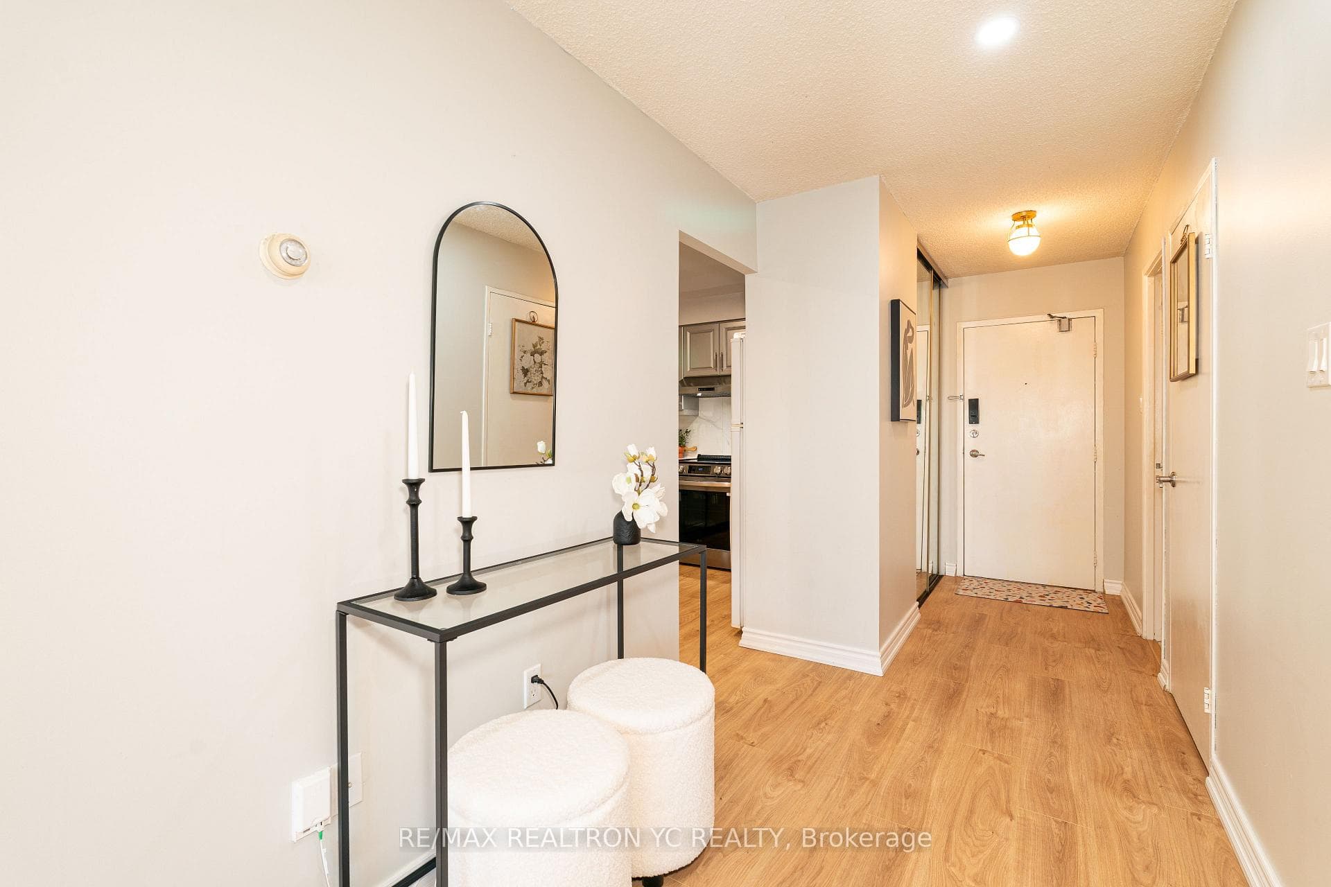 4005 Don Mills Road Unit 312 photo 3