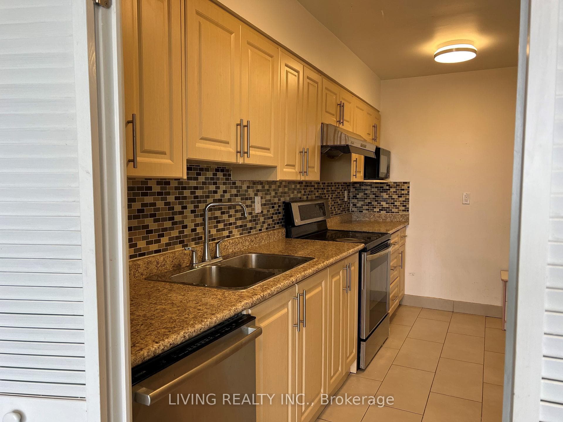 260 Seneca Hill Drive Unit 1405 photo 7
