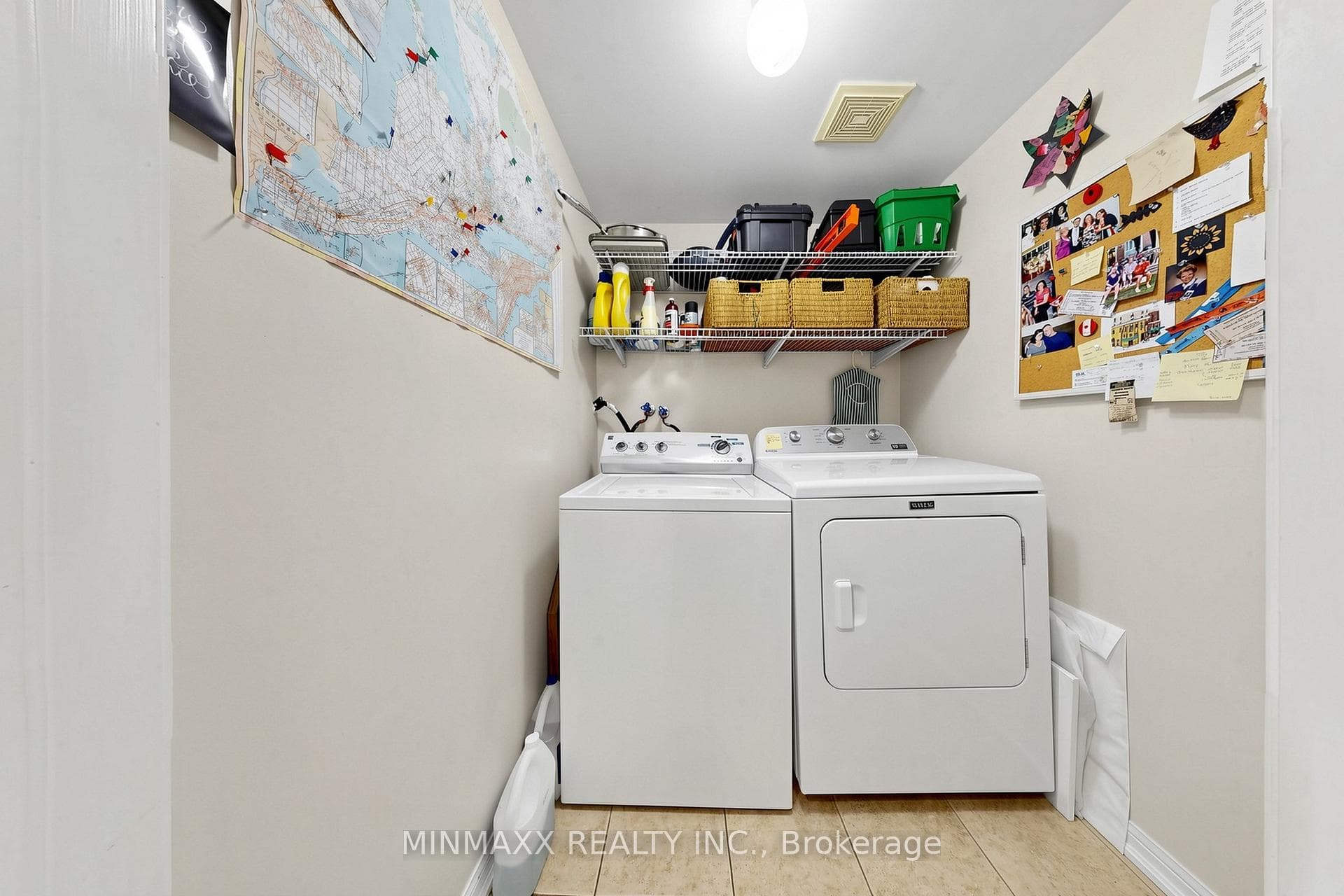 1164 CHAPMAN Crescent photo 32