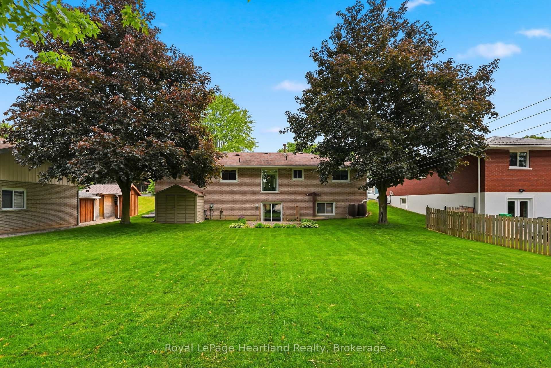 265 Thomas Street photo 34