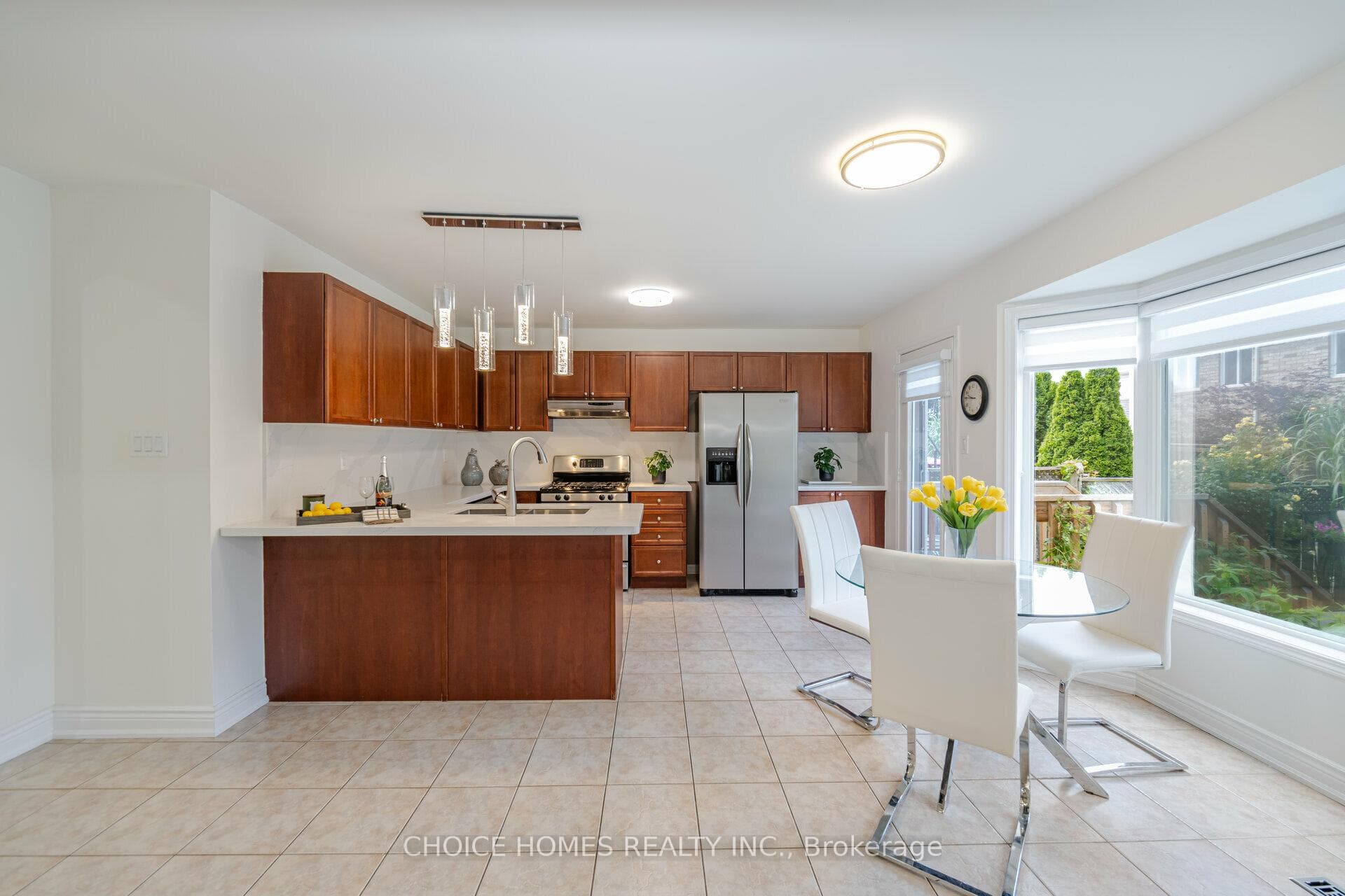 632 Armstrong Boulevard photo 13
