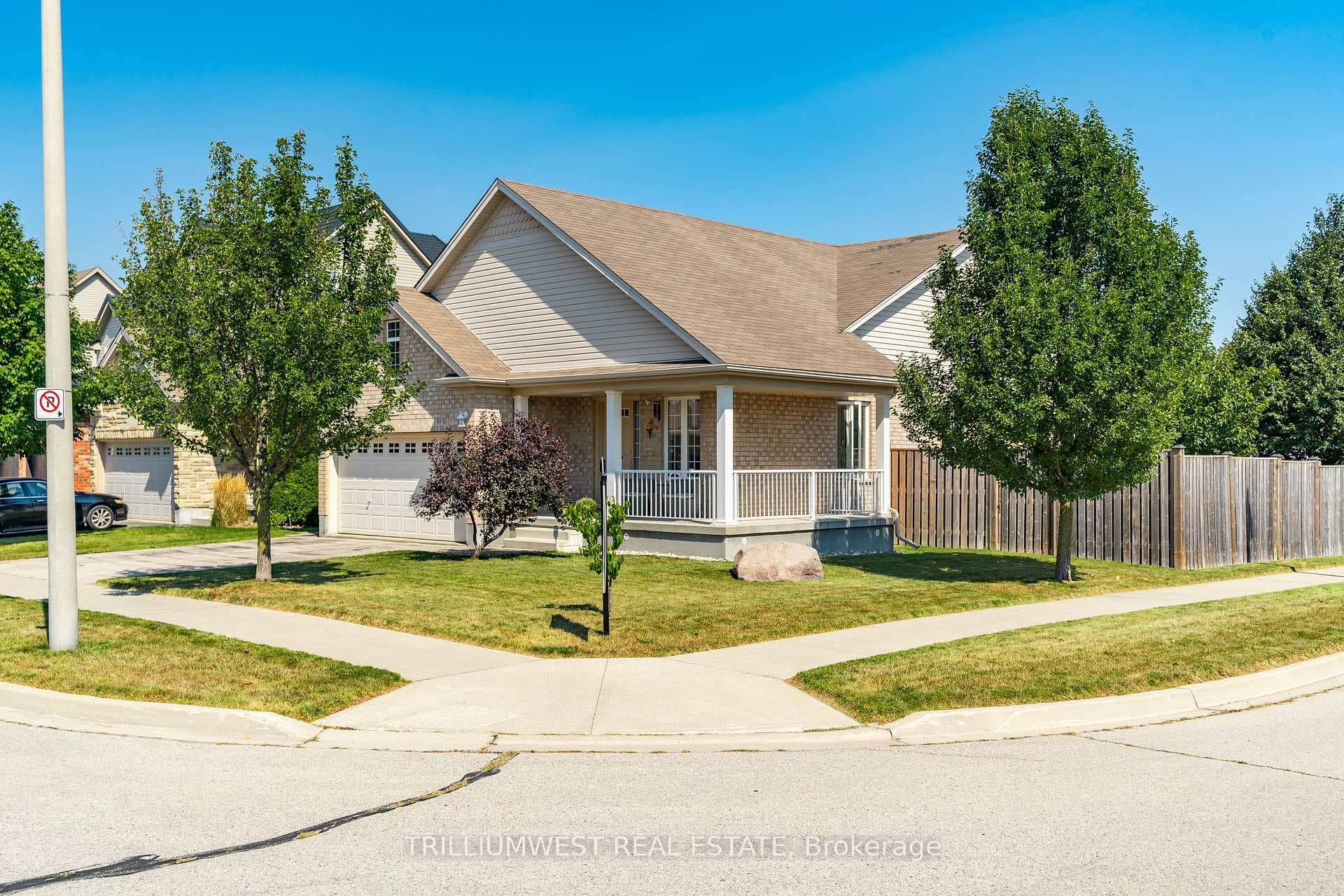 53 Bowen Drive photo 2