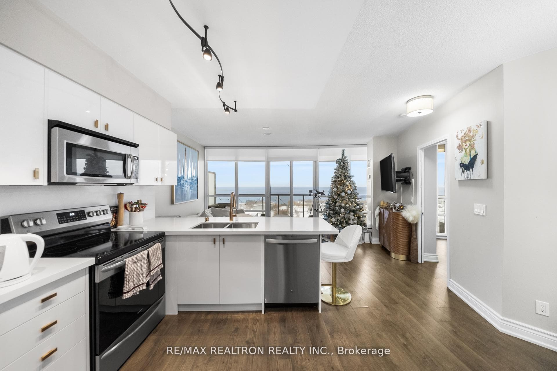 2230 Lake Shore Boulevard Unit 2008 photo 8