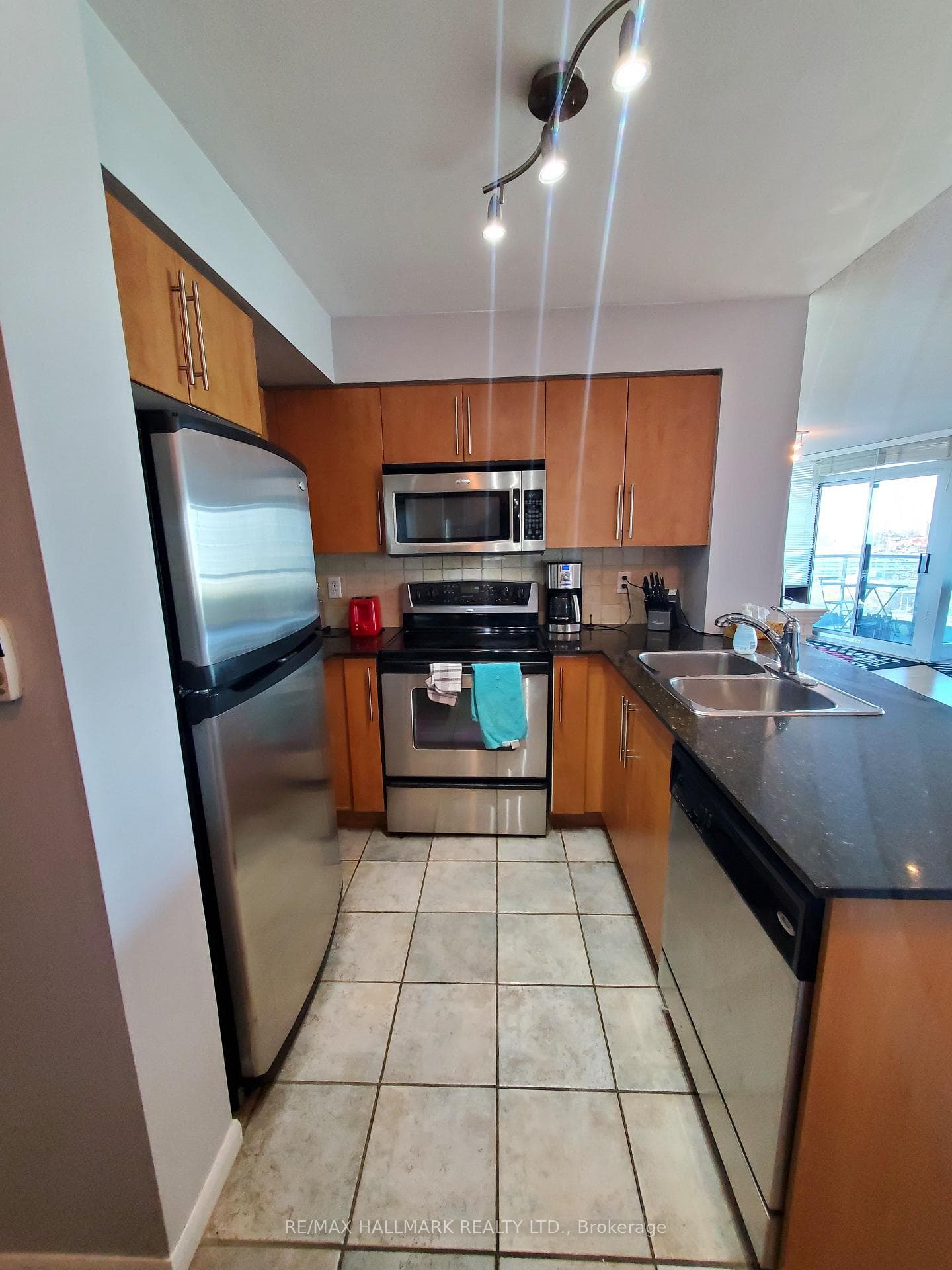 231 Fort York Boulevard Unit 1504 photo 9