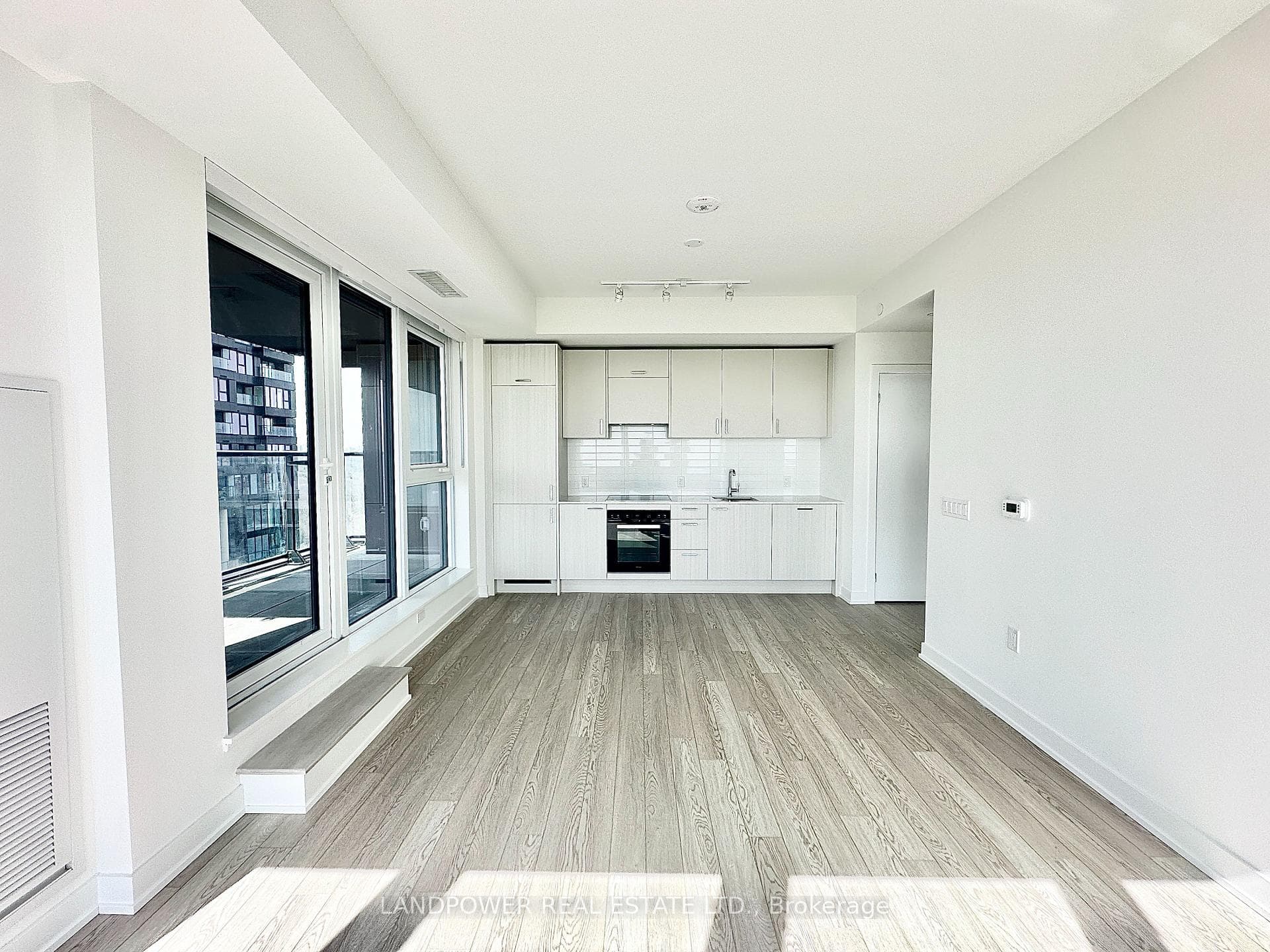 1 Quarrington Lane Unit 2603 photo 4