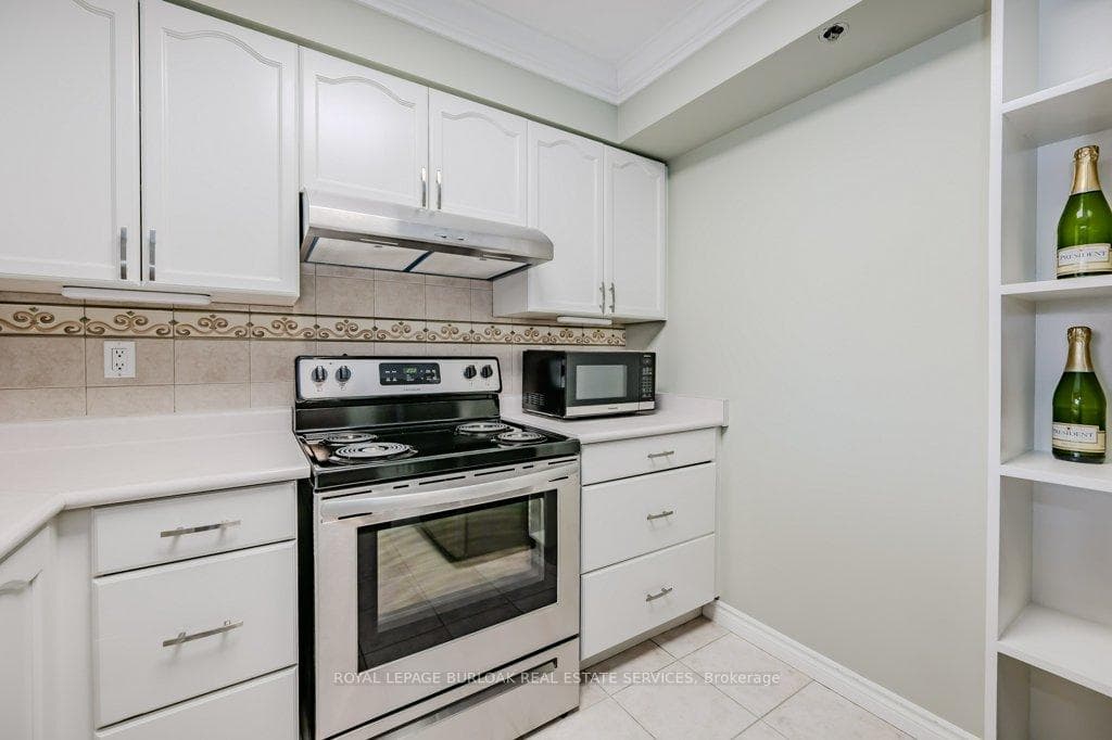 100 Burloak Drive Unit 2407 photo 9