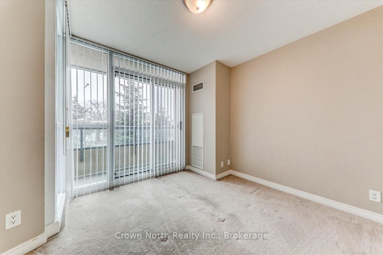 68 Grangeway Avenue Unit 206 photo 23