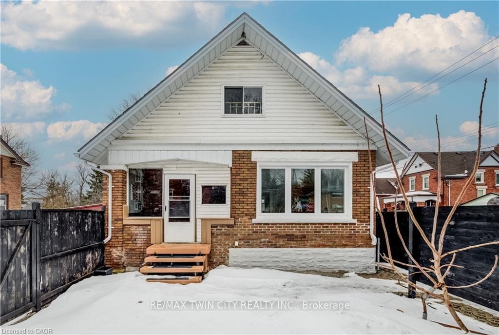 151 COURTLAND Avenue photo 1