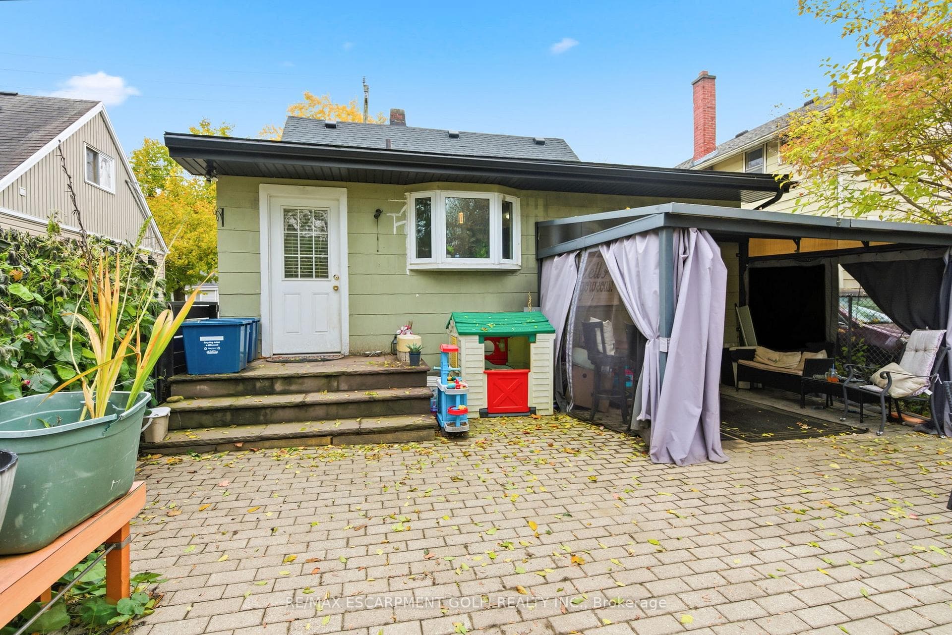 272 Grey Street photo 22