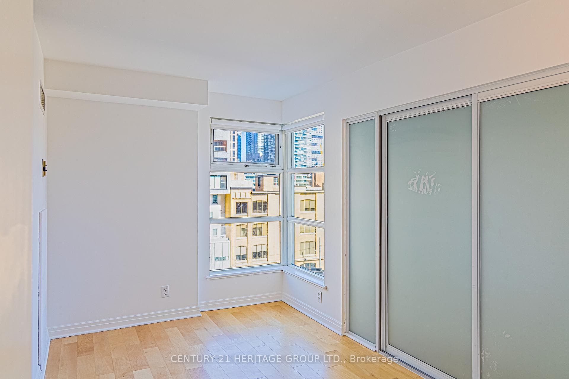 50 Lombard Street Unit 701 photo 10