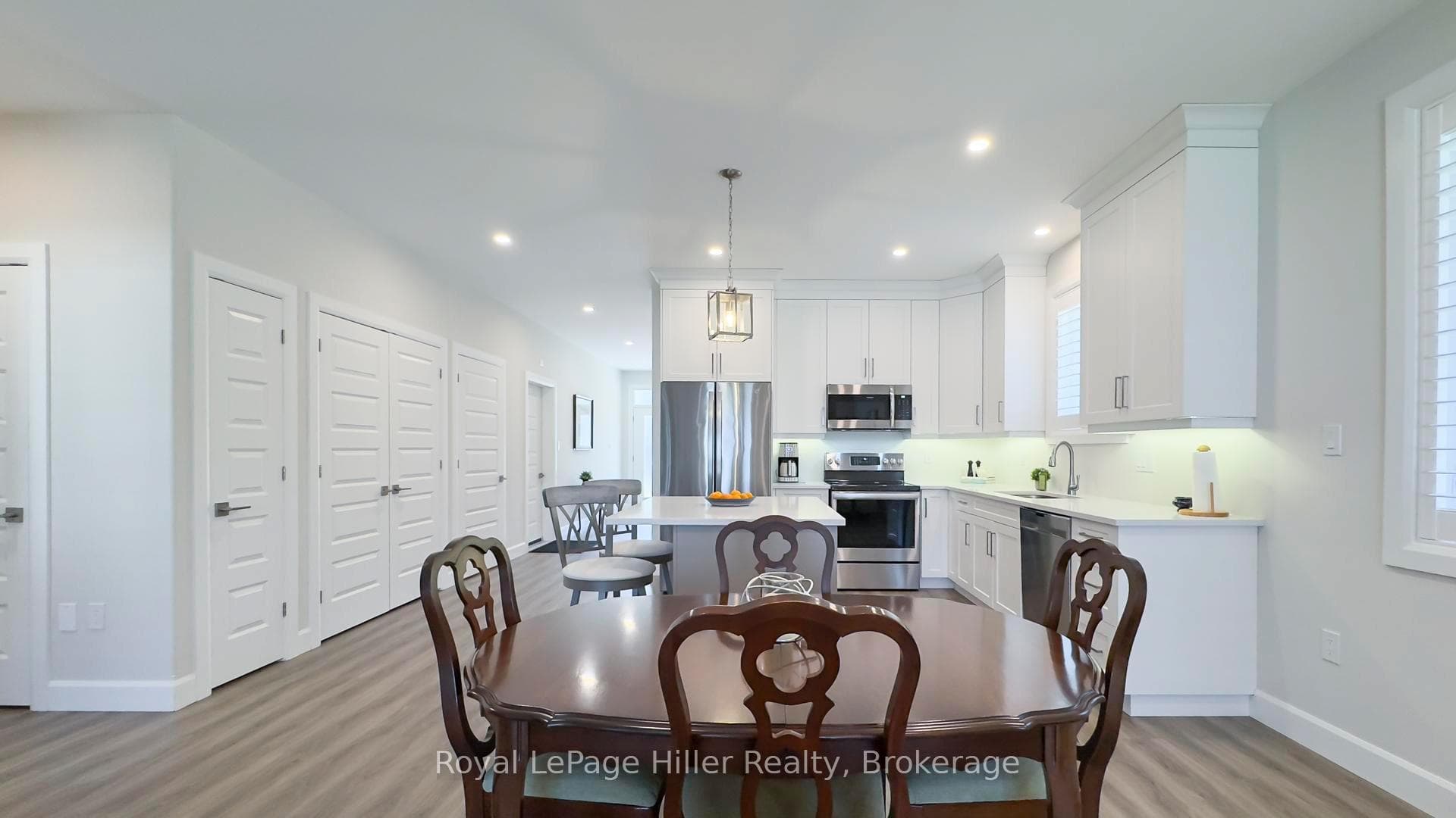 24 Upper Thames Lane Unit 3 photo 29