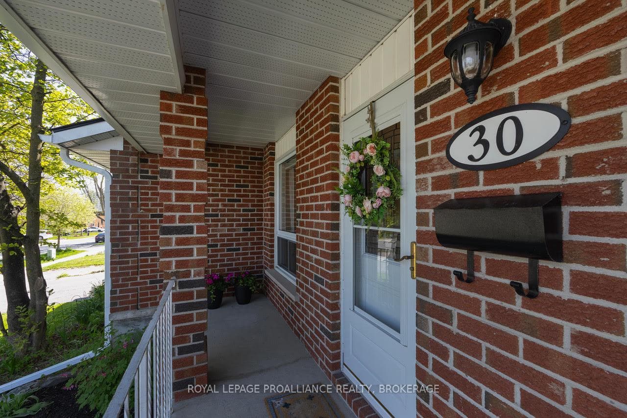 30 Barker Drive photo 3