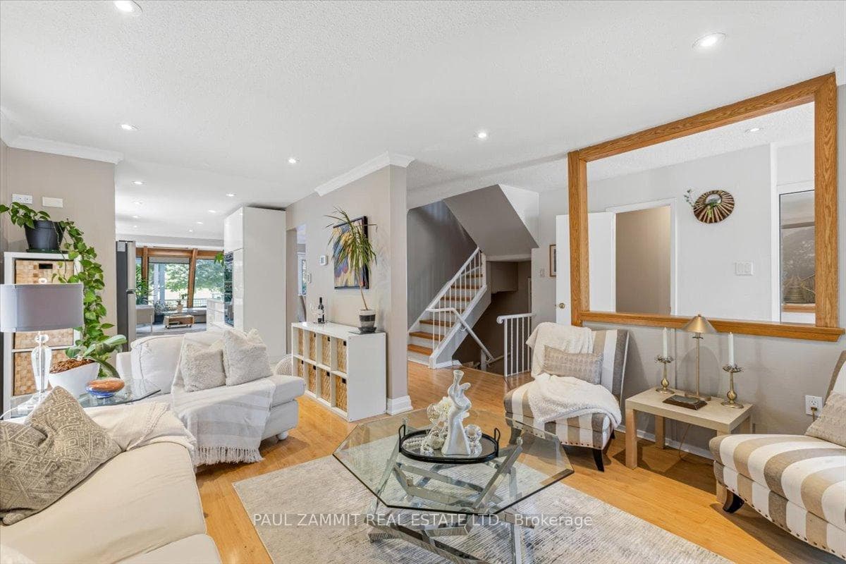 12 Kings College Road photo 9