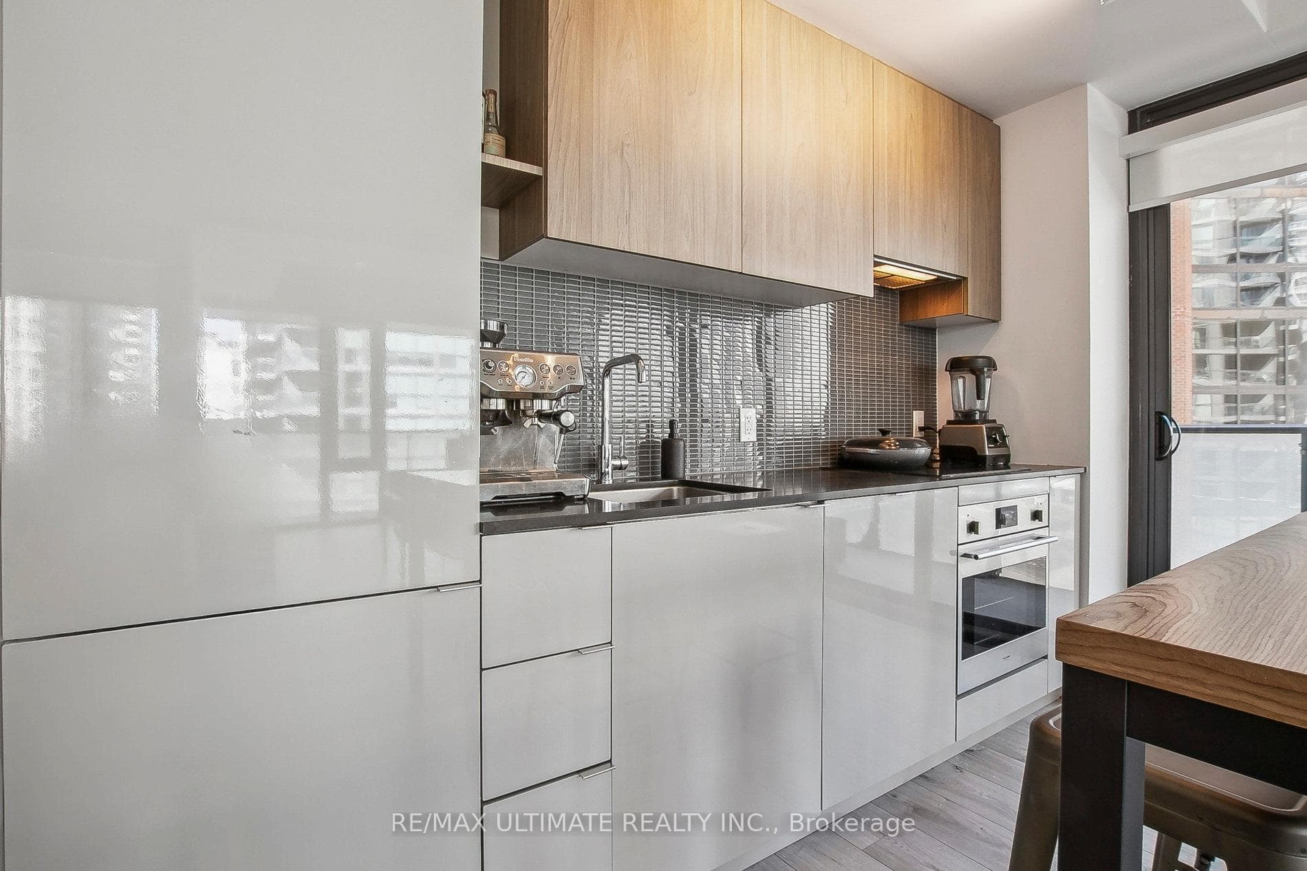 161 Roehampton Avenue Unit 601 photo 27