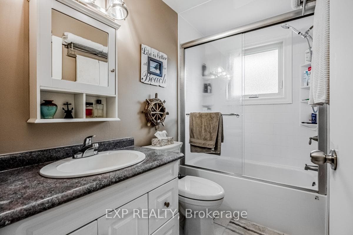 11 Goldsboro Road photo 14
