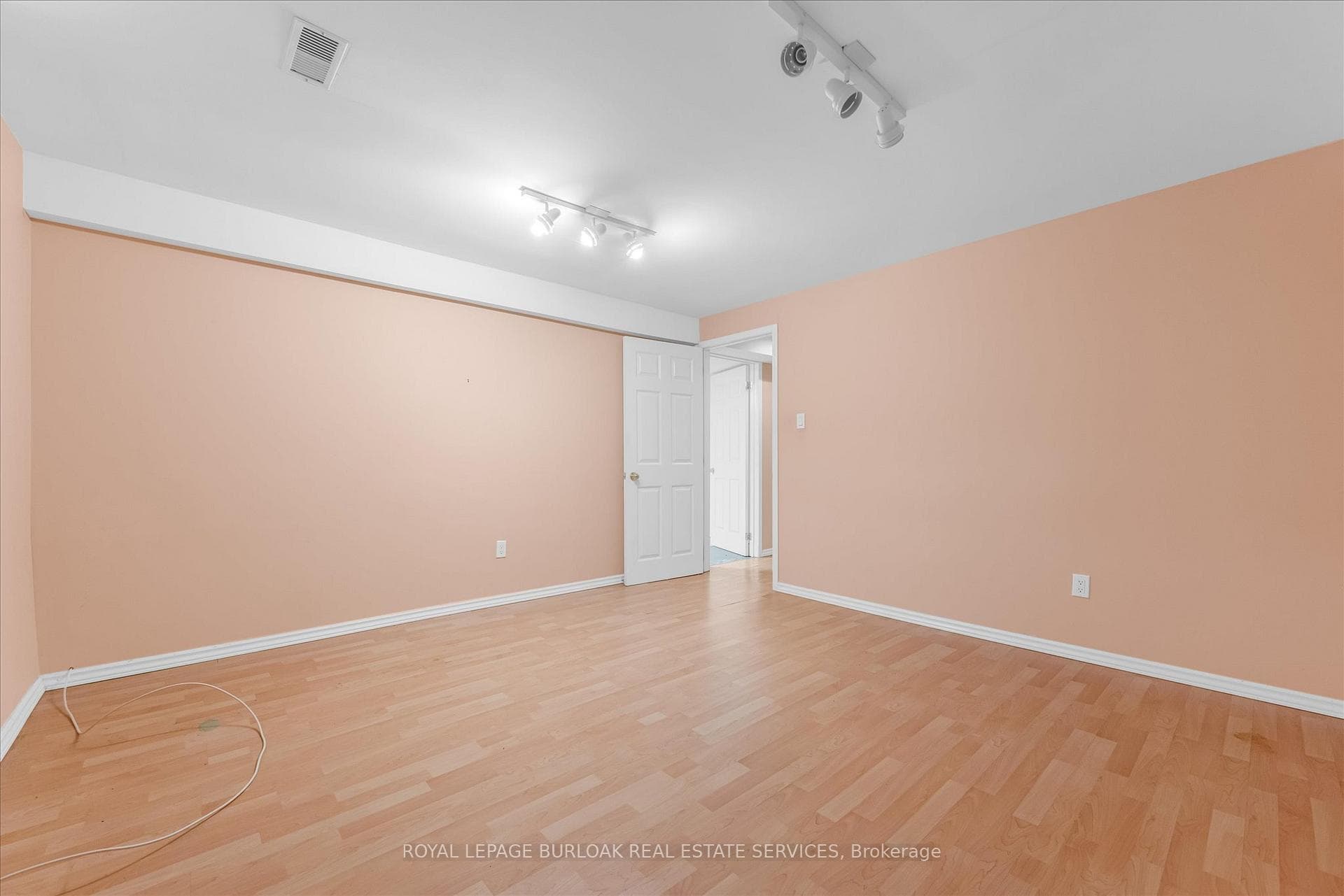 10 Davidson Boulevard Unit 1 photo 29