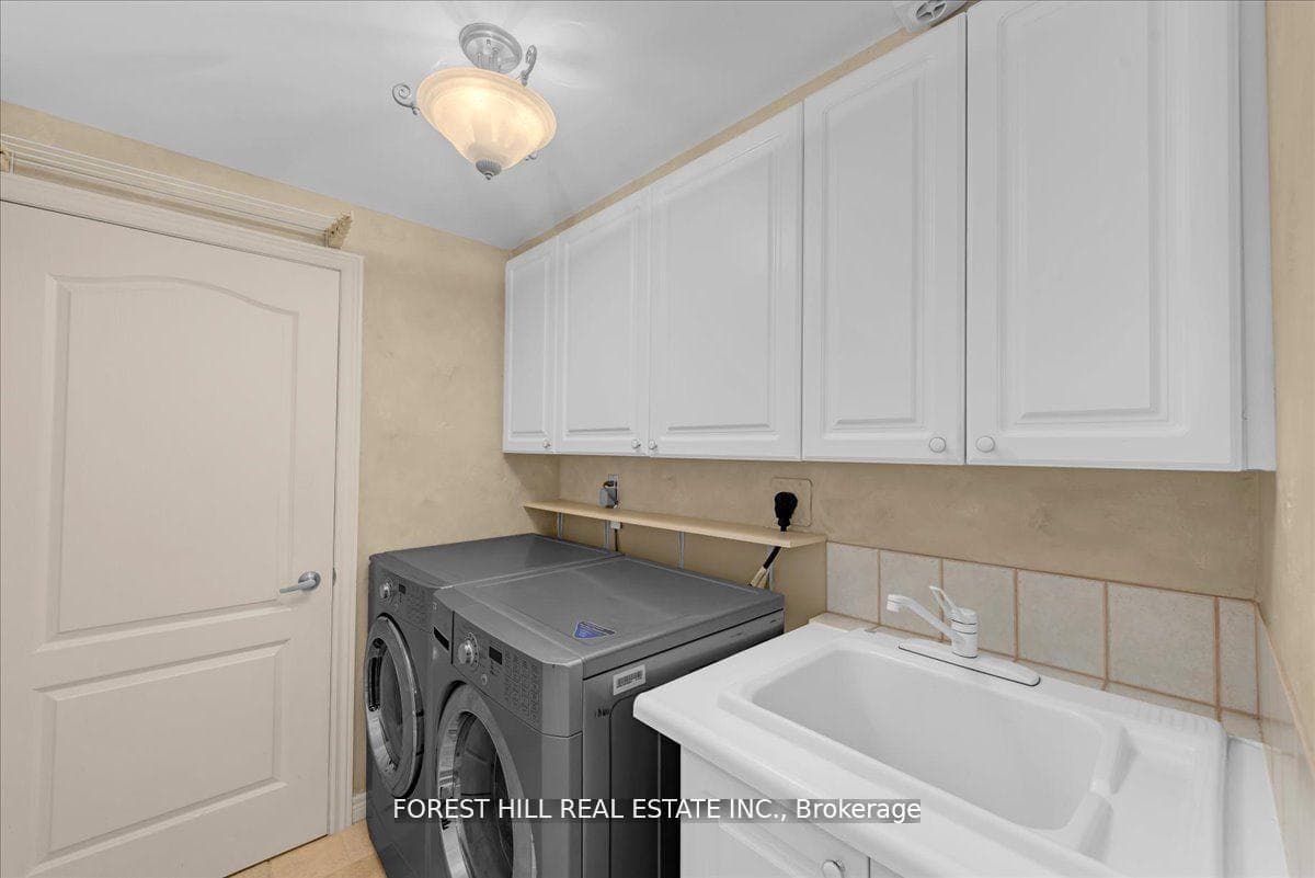 313 Broadway Avenue photo 35