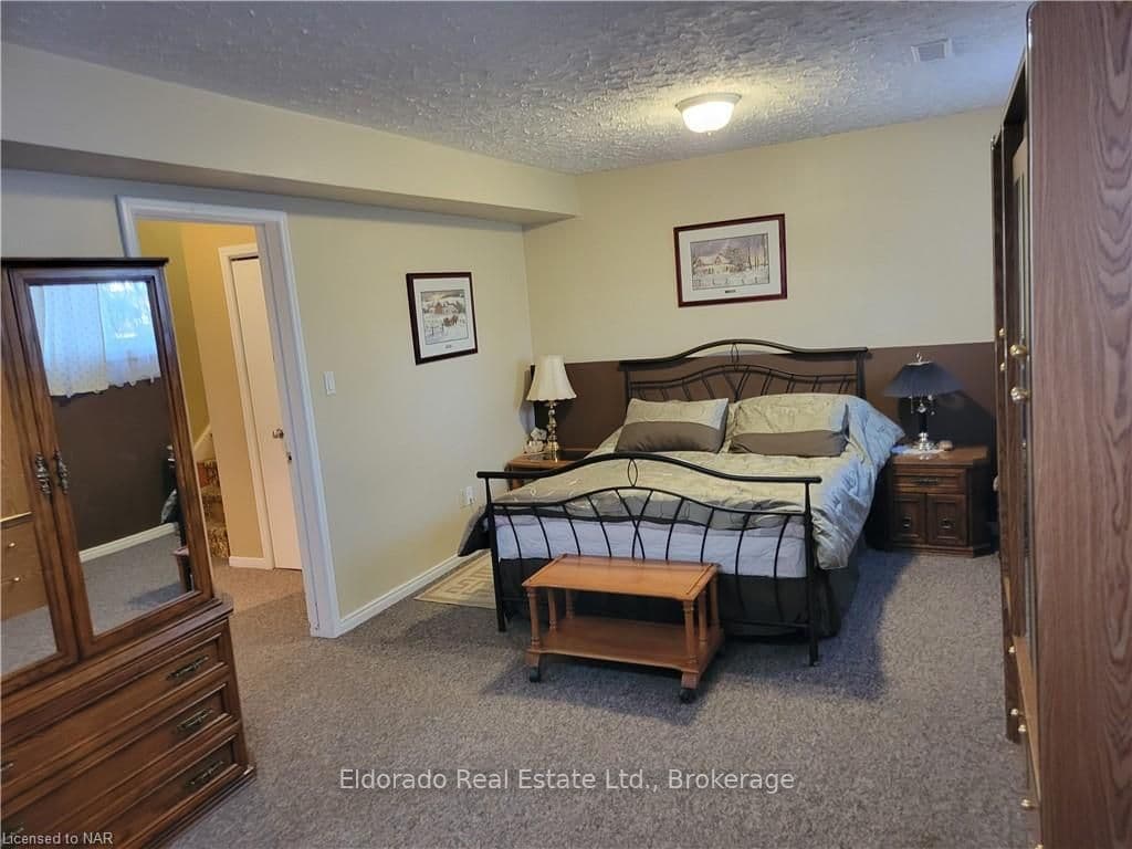 16 KIMBERMOUNT Drive photo 13
