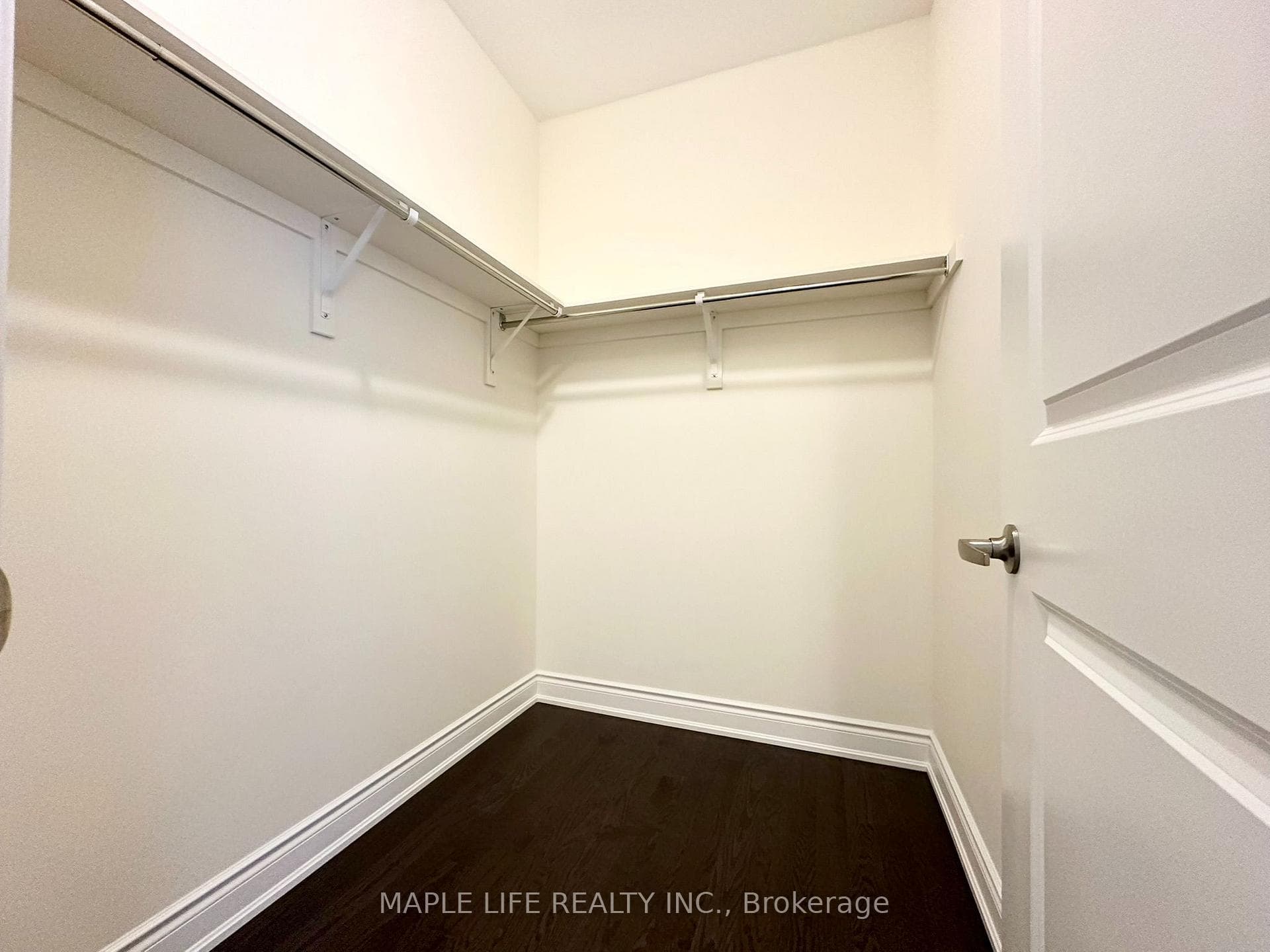 162 Rowe Street photo 32