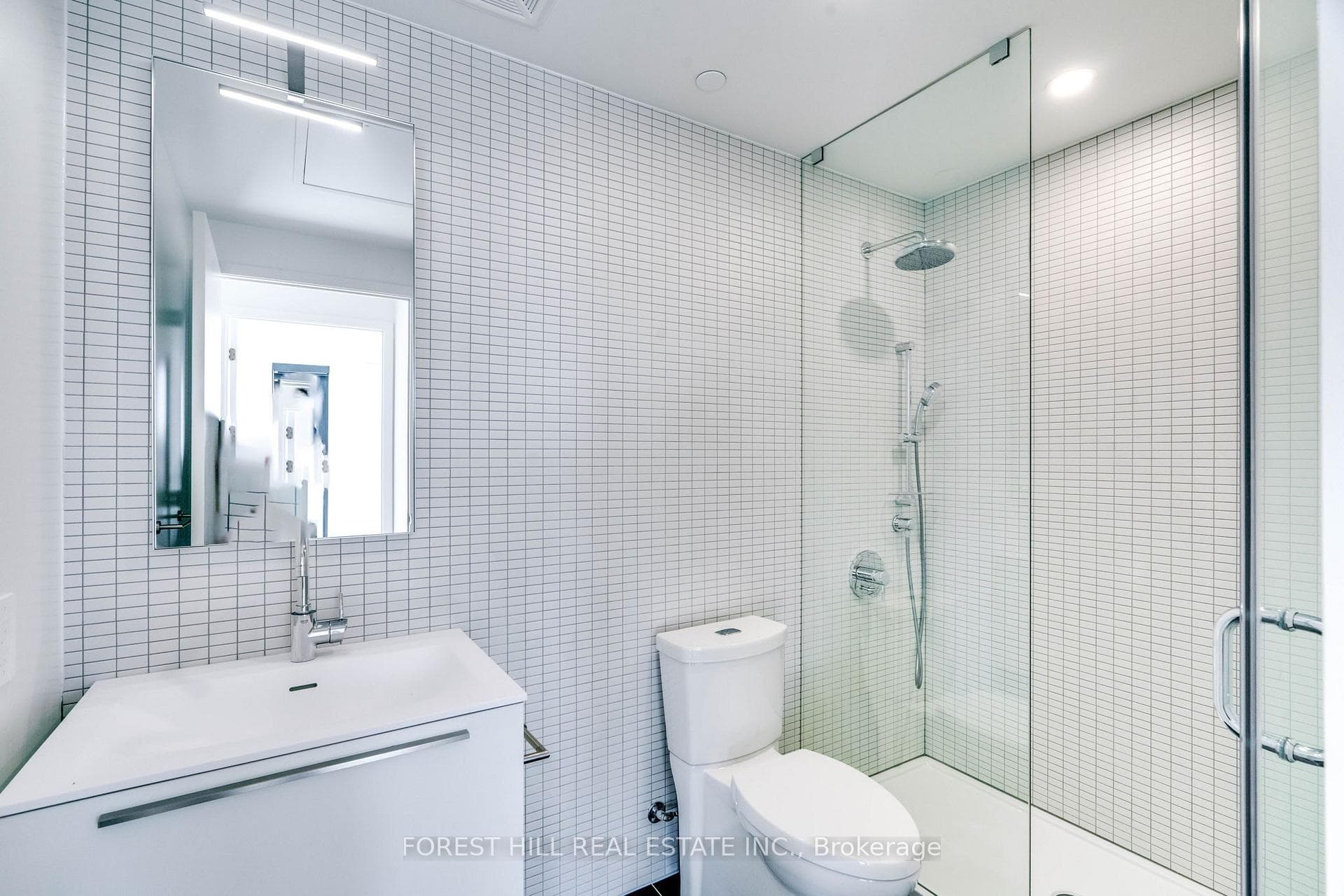2720 Dundas Street Unit 401 photo 26