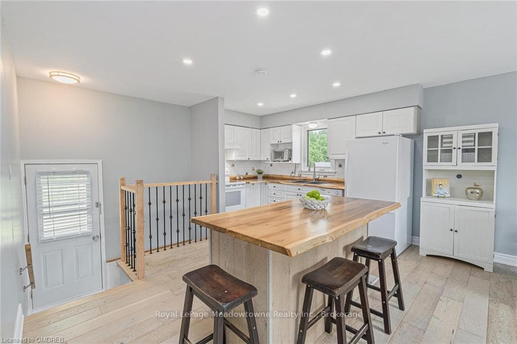 11757 GUELPH Line photo 13