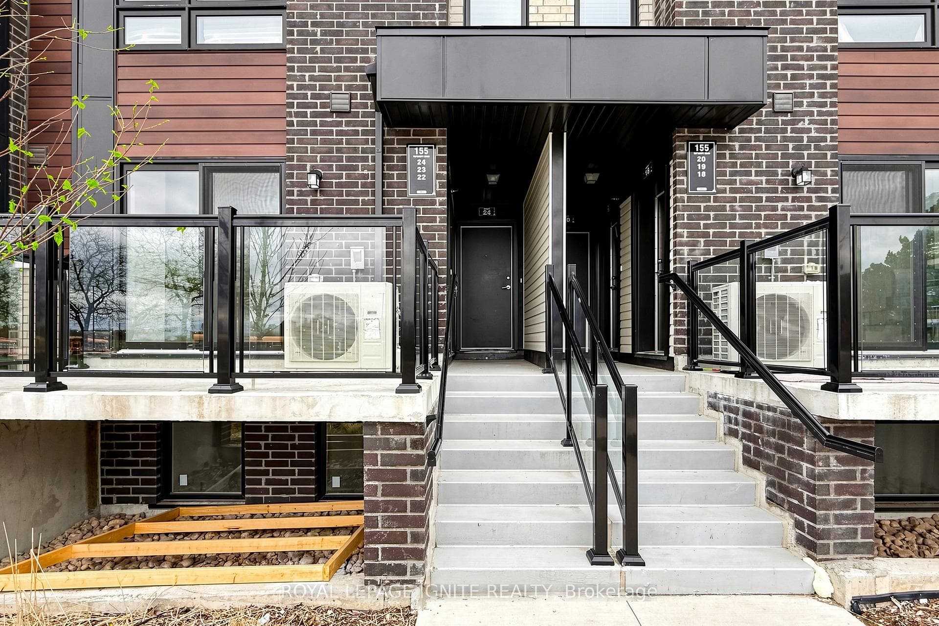 155 Tapscott Road Unit 22 photo 4
