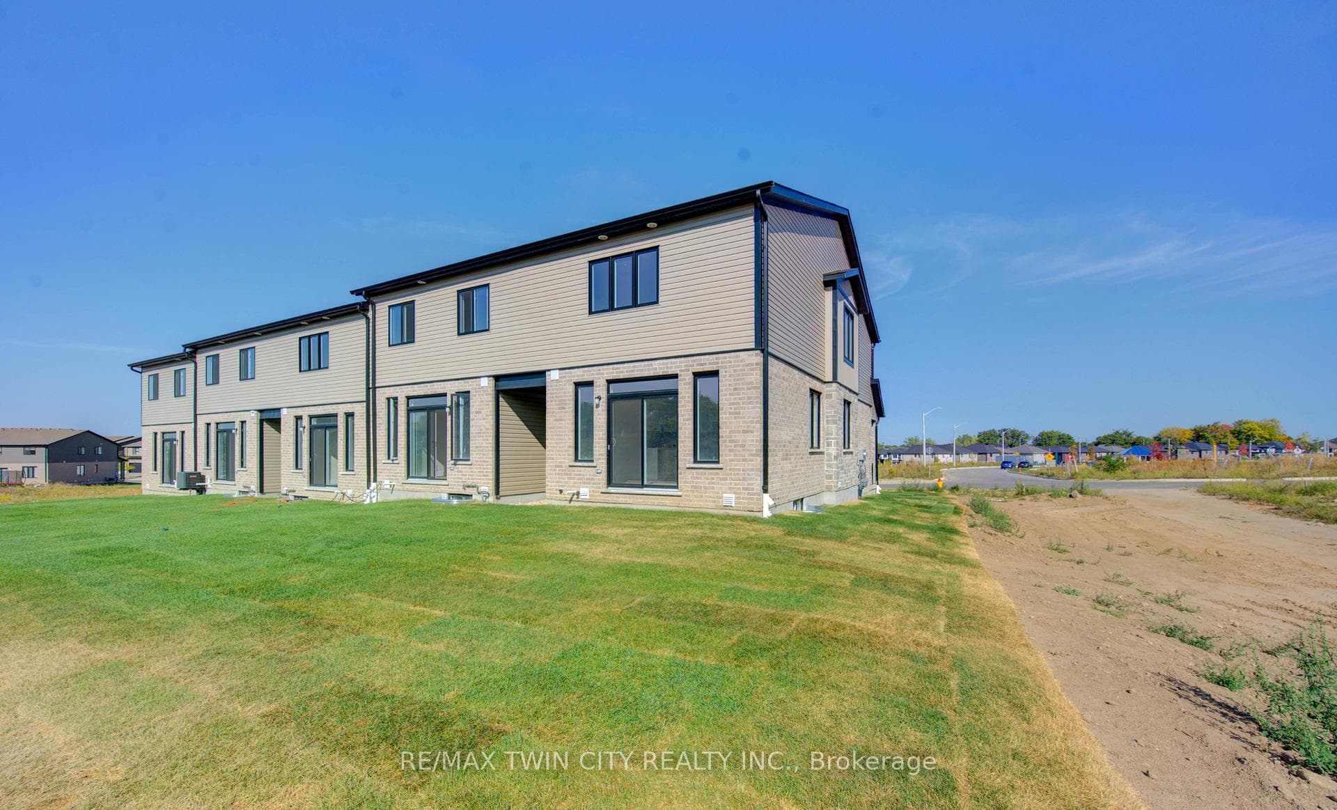 161 Dunnigan Drive photo 38