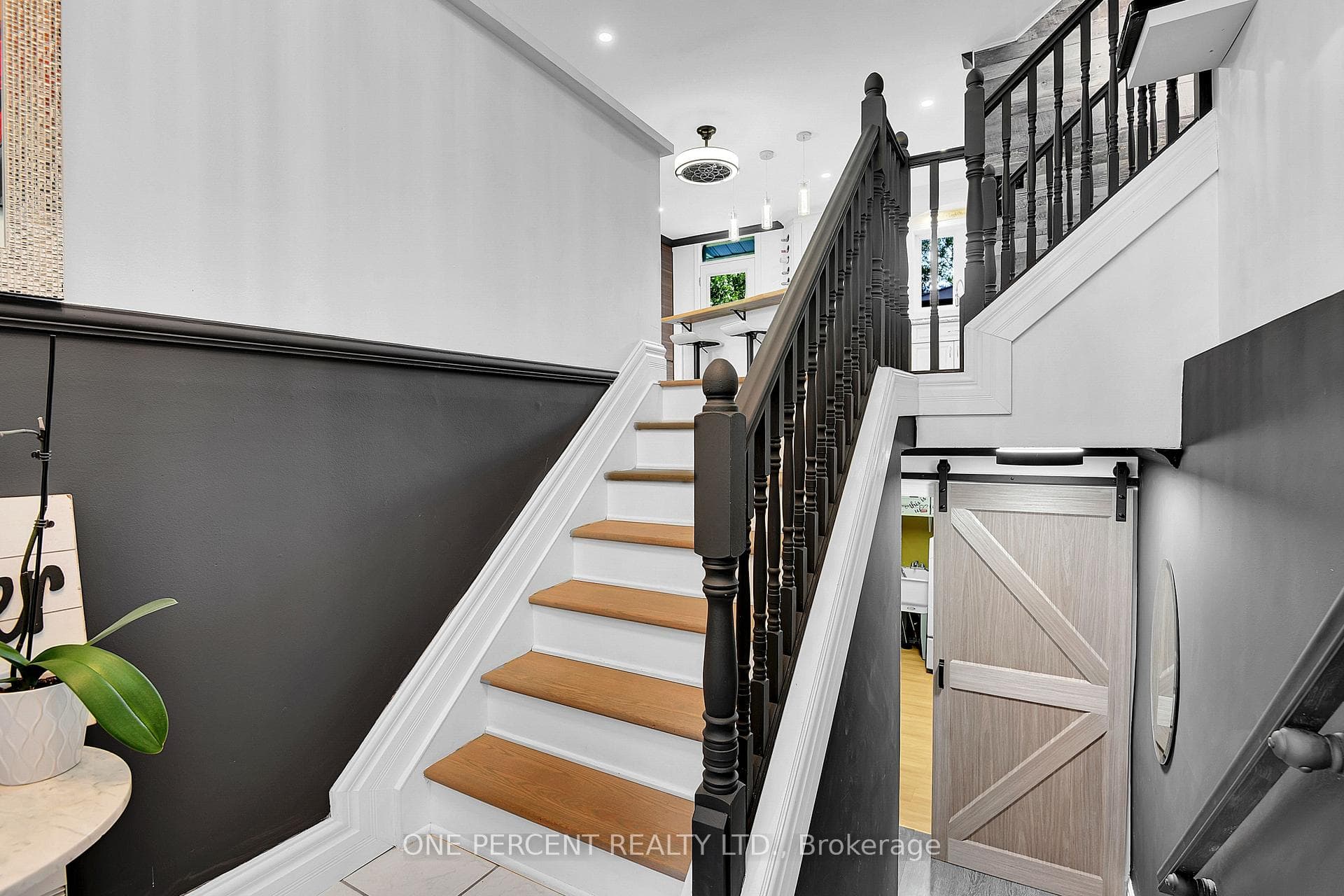 1133 Hemlock Street photo 7