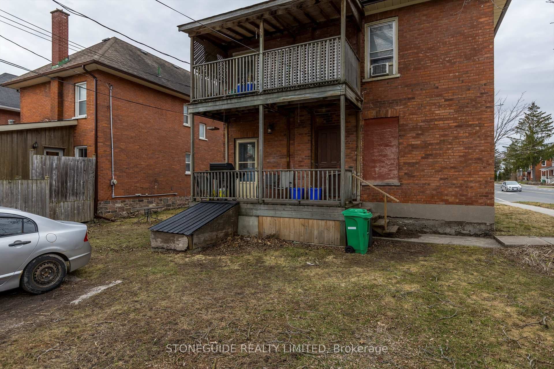 320-322 Pearl Avenue photo 33